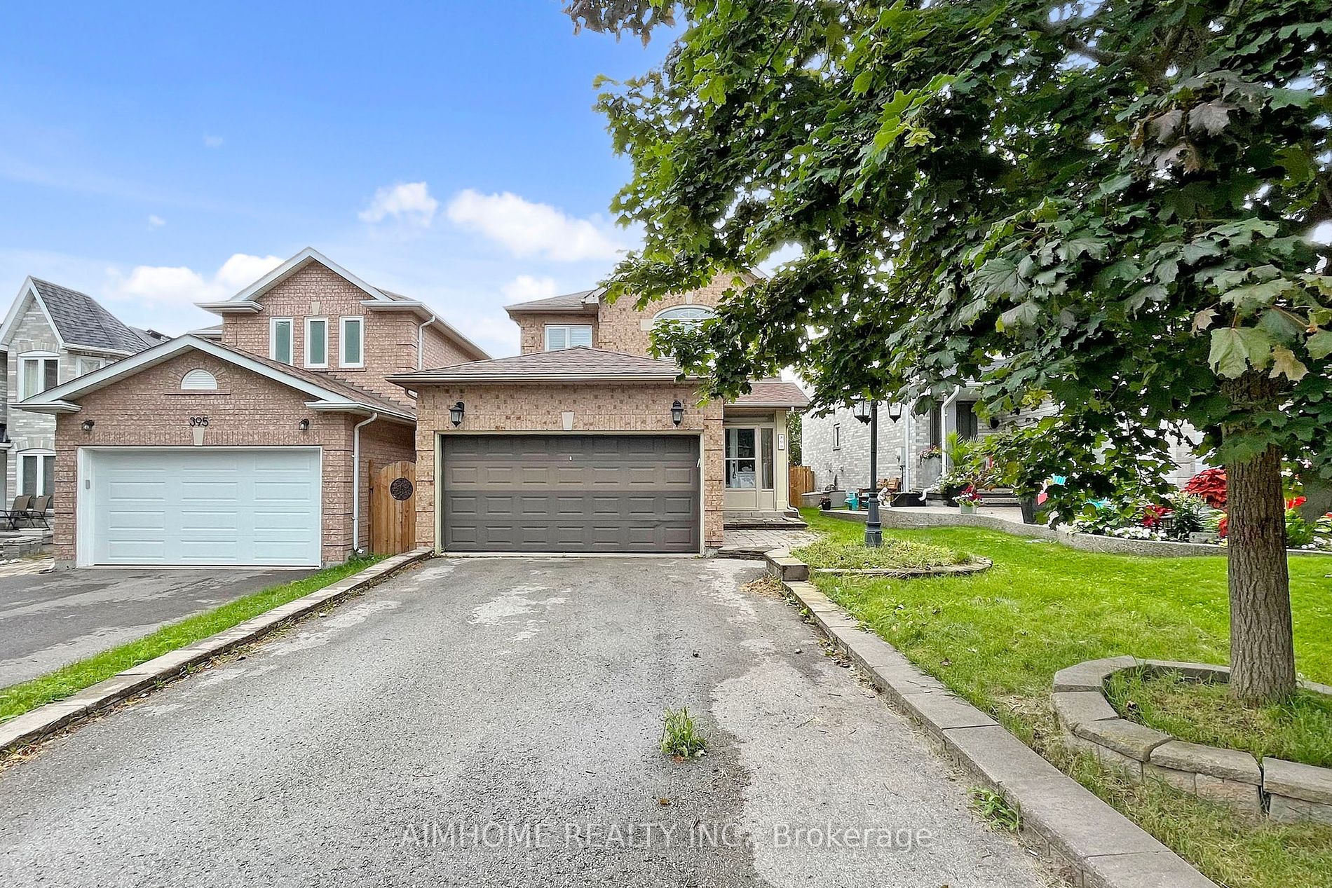 Detached house for sale at 399 Flanagan Crt Newmarket Ontario