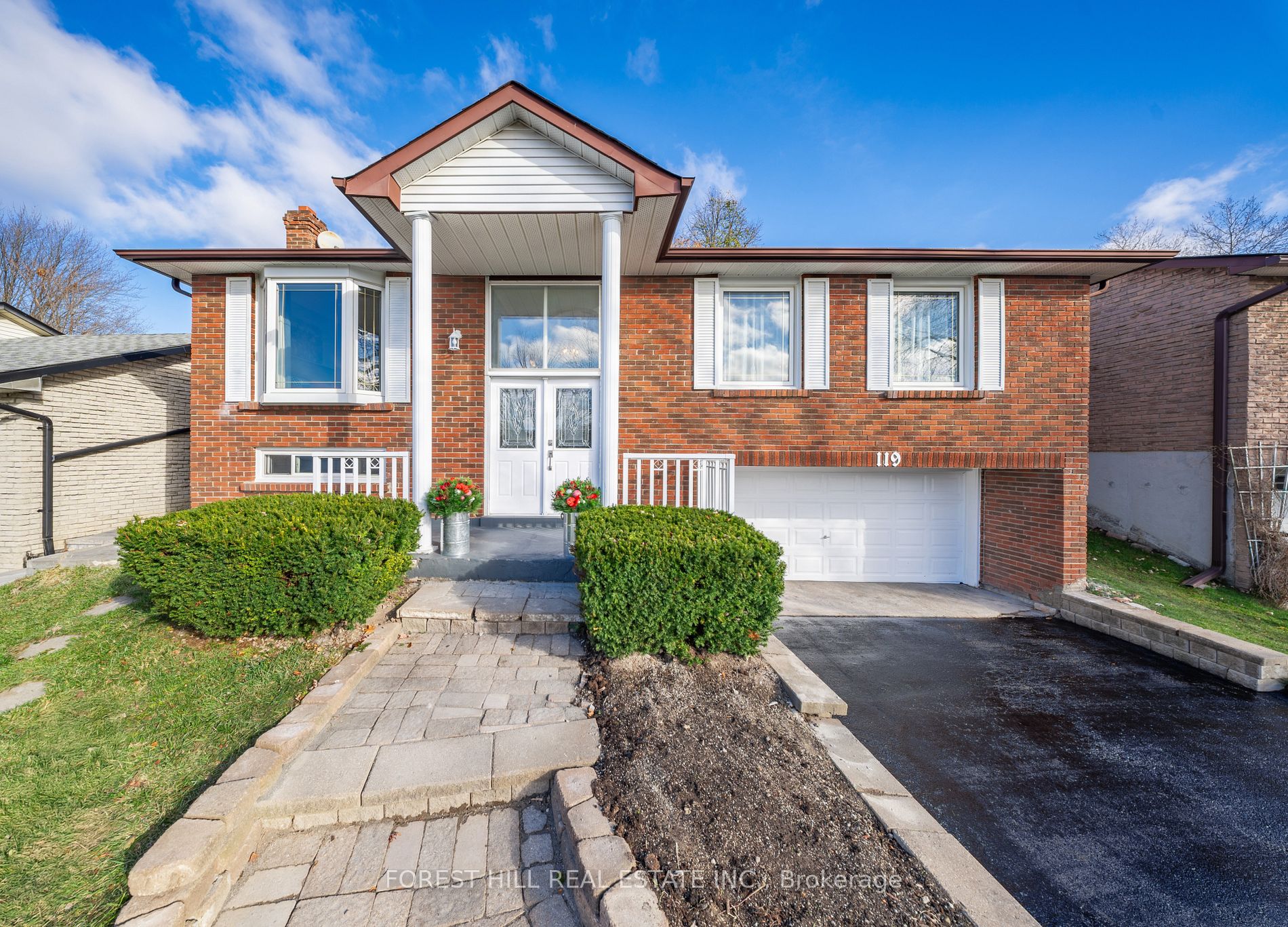 Detached house for sale at 119 Eastman Cres Newmarket Ontario