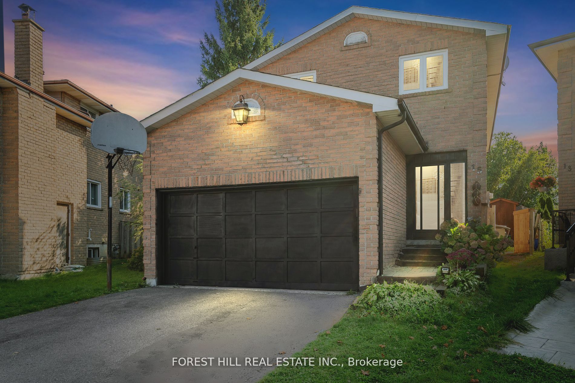 Detached house for sale at 15 Miles Crt Richmond Hill Ontario