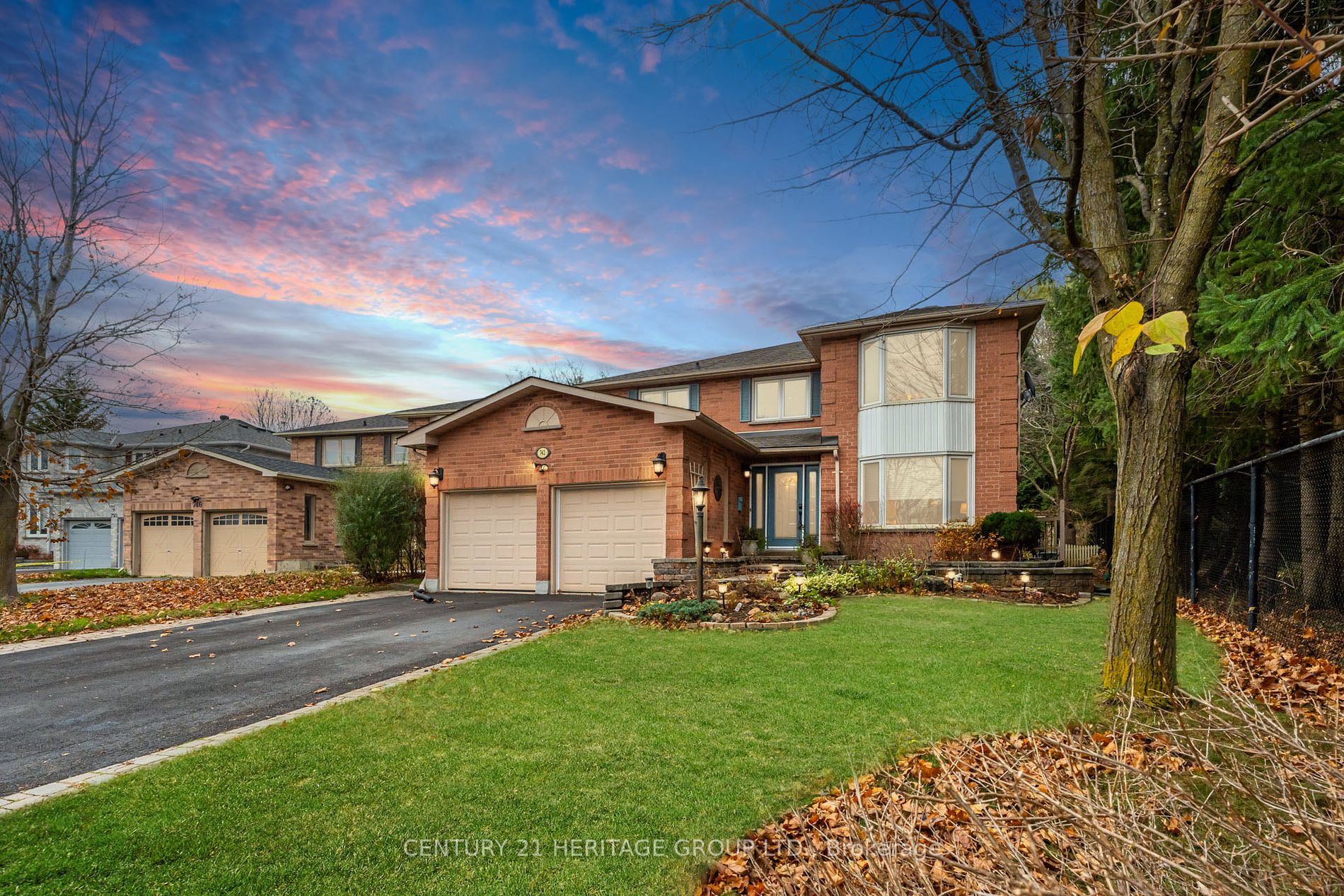 Detached house for sale at 742 Leslie Valley Dr Newmarket Ontario