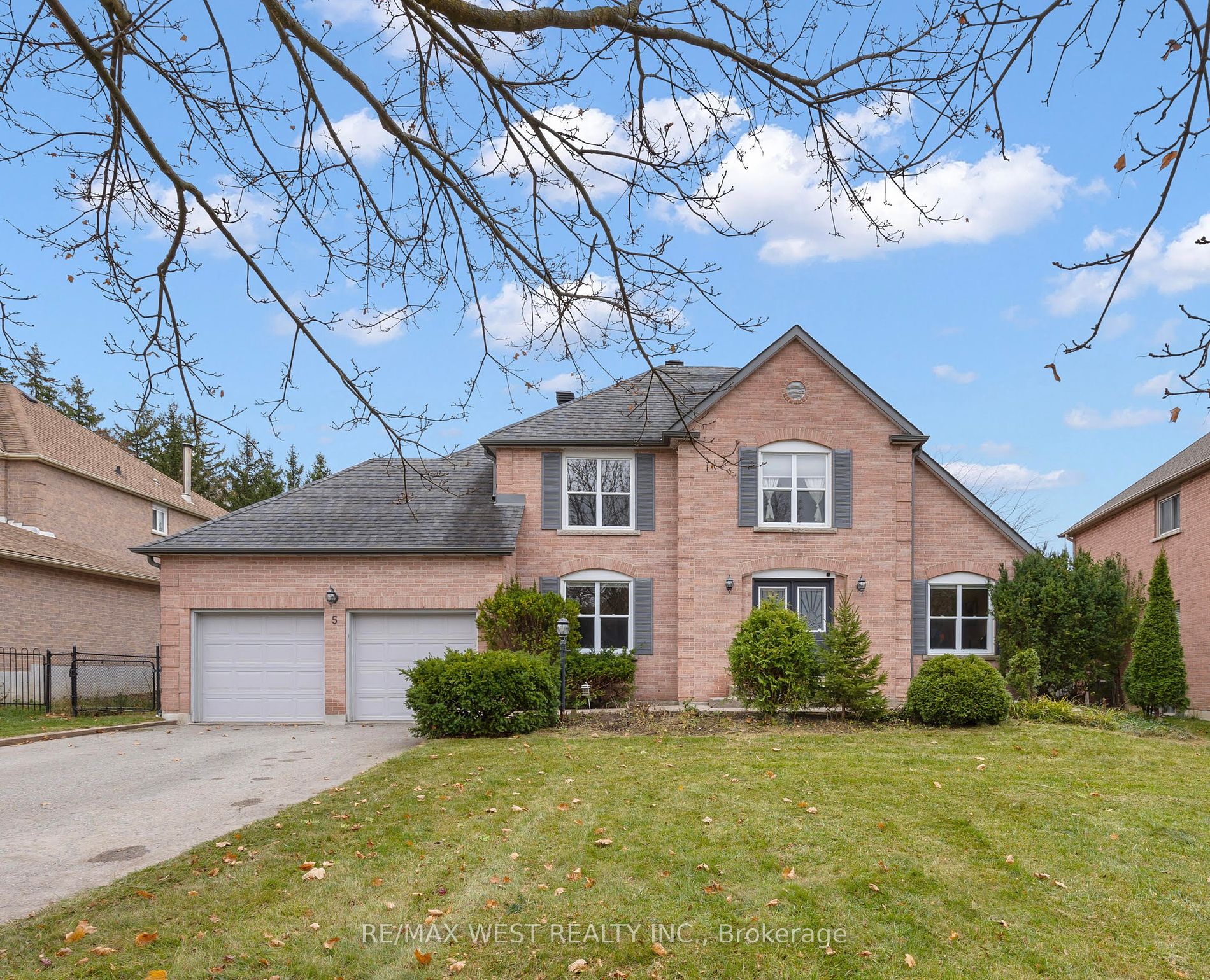 Detached house for sale at 5 Harrowsmith Pl Richmond Hill Ontario