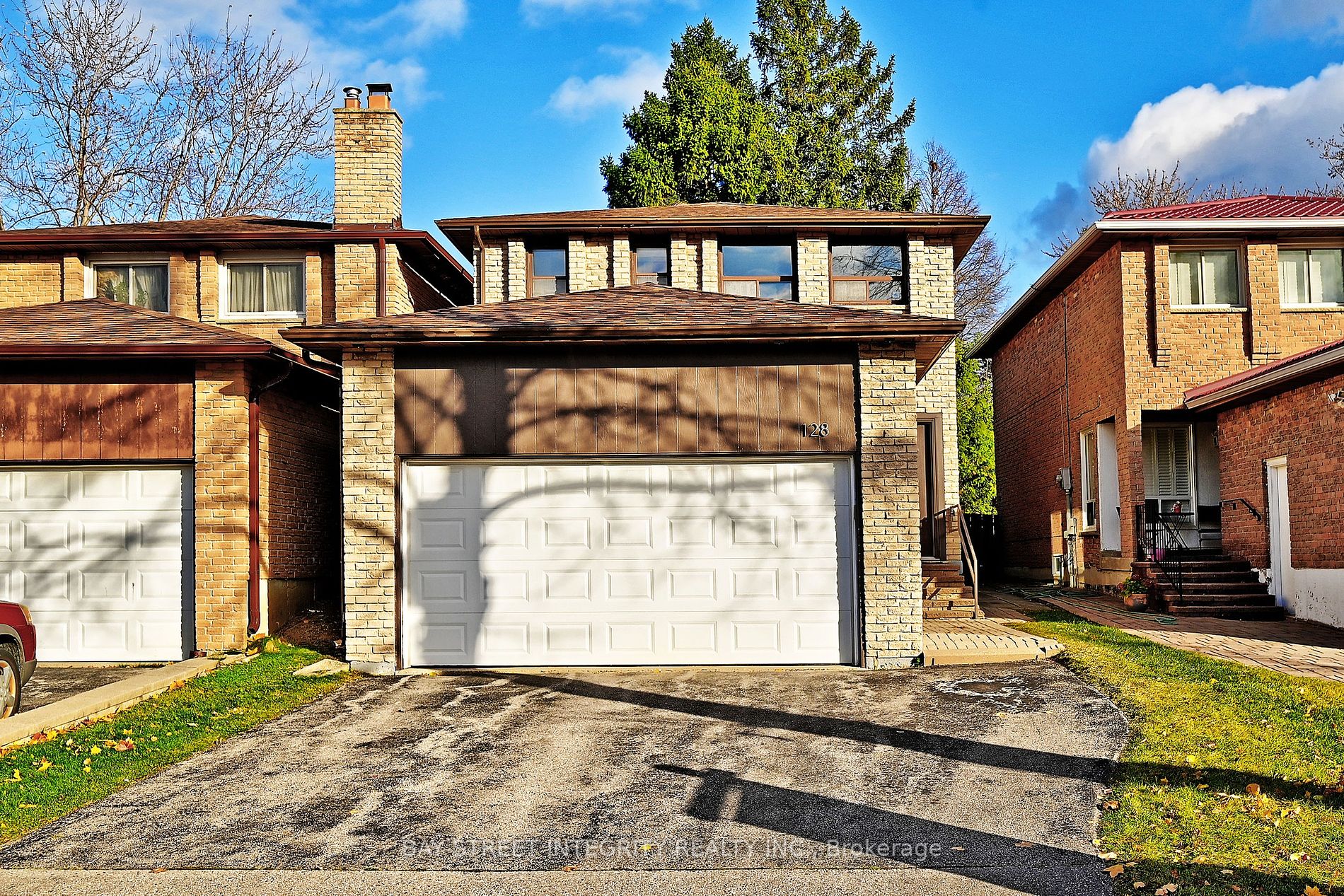 Detached house for sale at 128 Larksmere Crt Markham Ontario