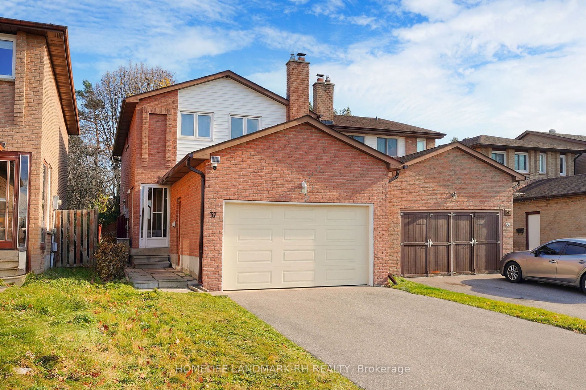 Detached house for sale at 37 Croxley Green Markham Ontario