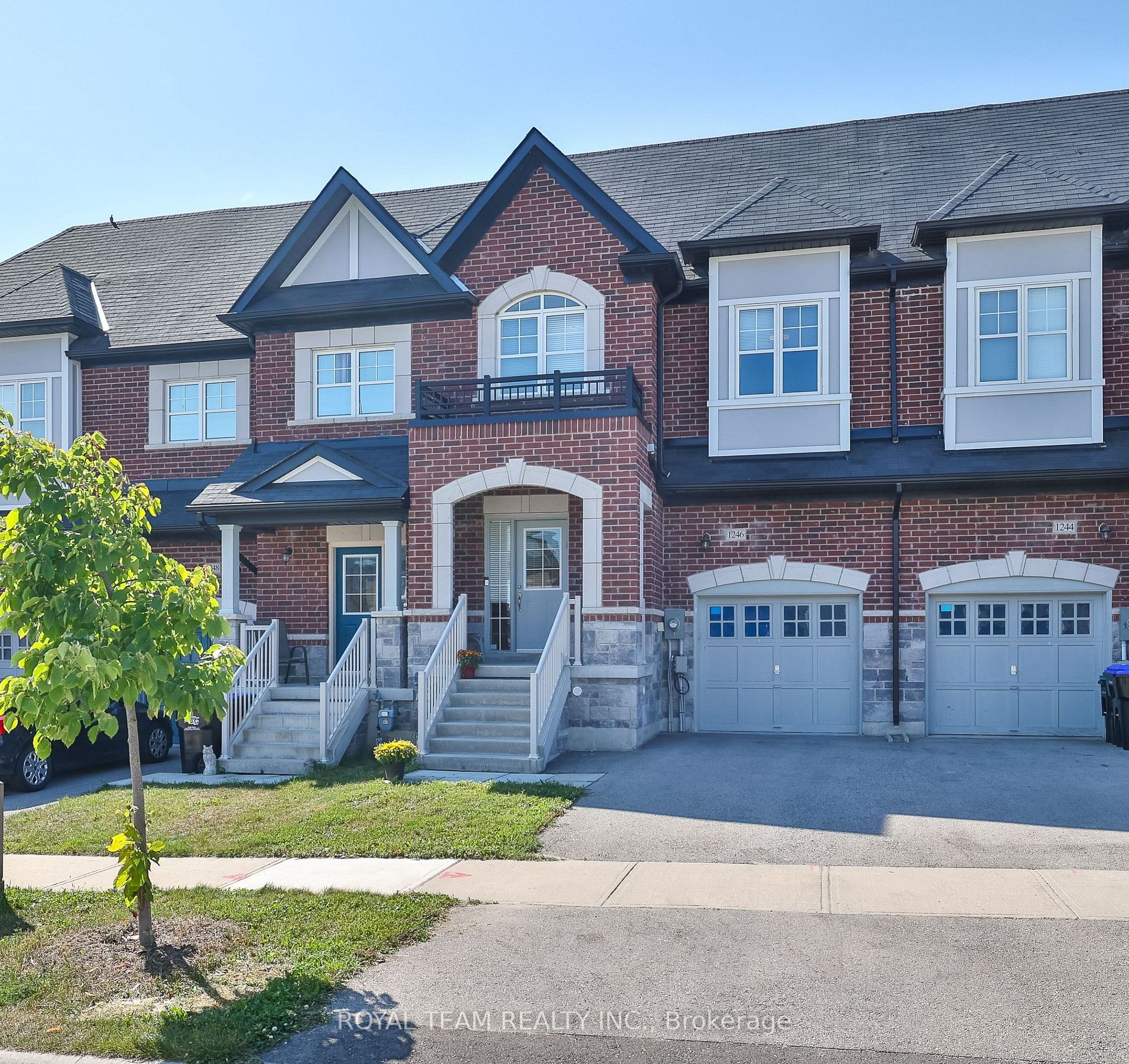 Att/Row/Twnhouse house for sale at 1246 Peelar Cres Innisfil Ontario