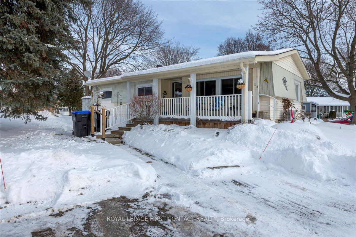 Mobile/Trailer house for sale at 18 Hawthorne Dr Innisfil Ontario