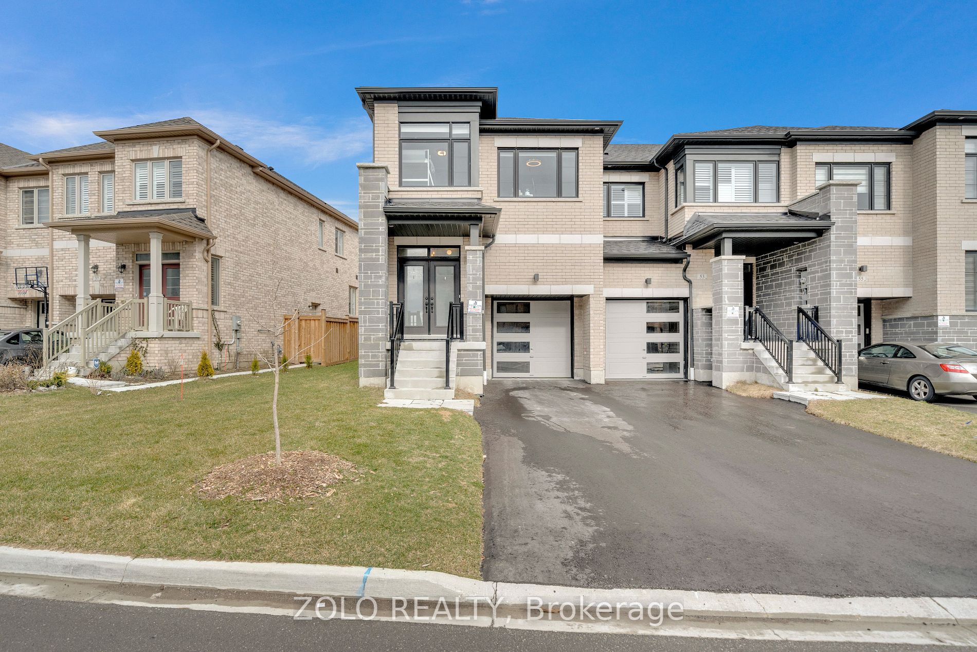 Att/Row/Twnhouse house for sale at 51 Boundary Blvd Whitchurch-Stouffville Ontario