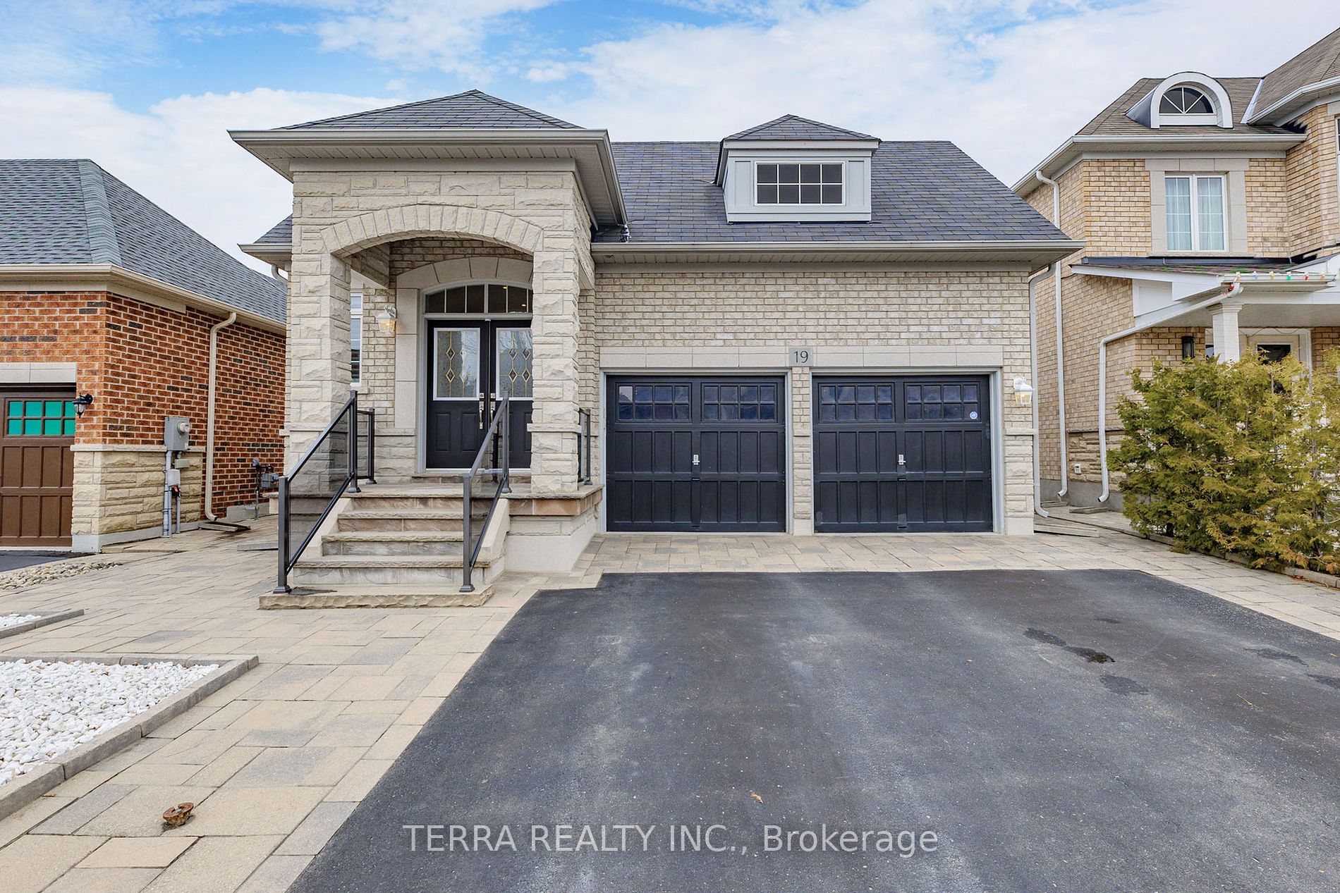 Detached house for sale at 19 Isaiah Dr Vaughan Ontario