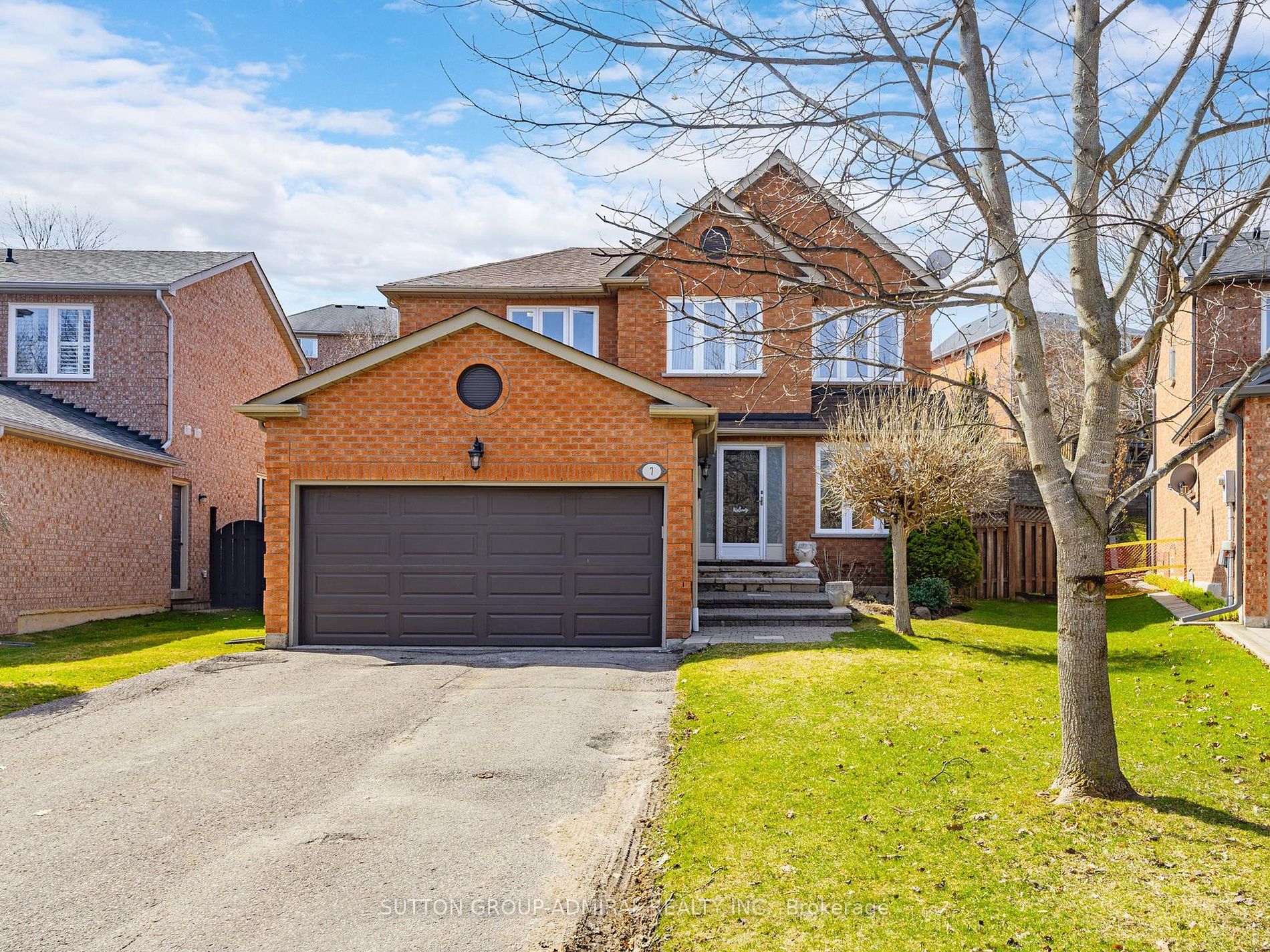 Detached house for sale at 7 Loraview Lane Aurora Ontario