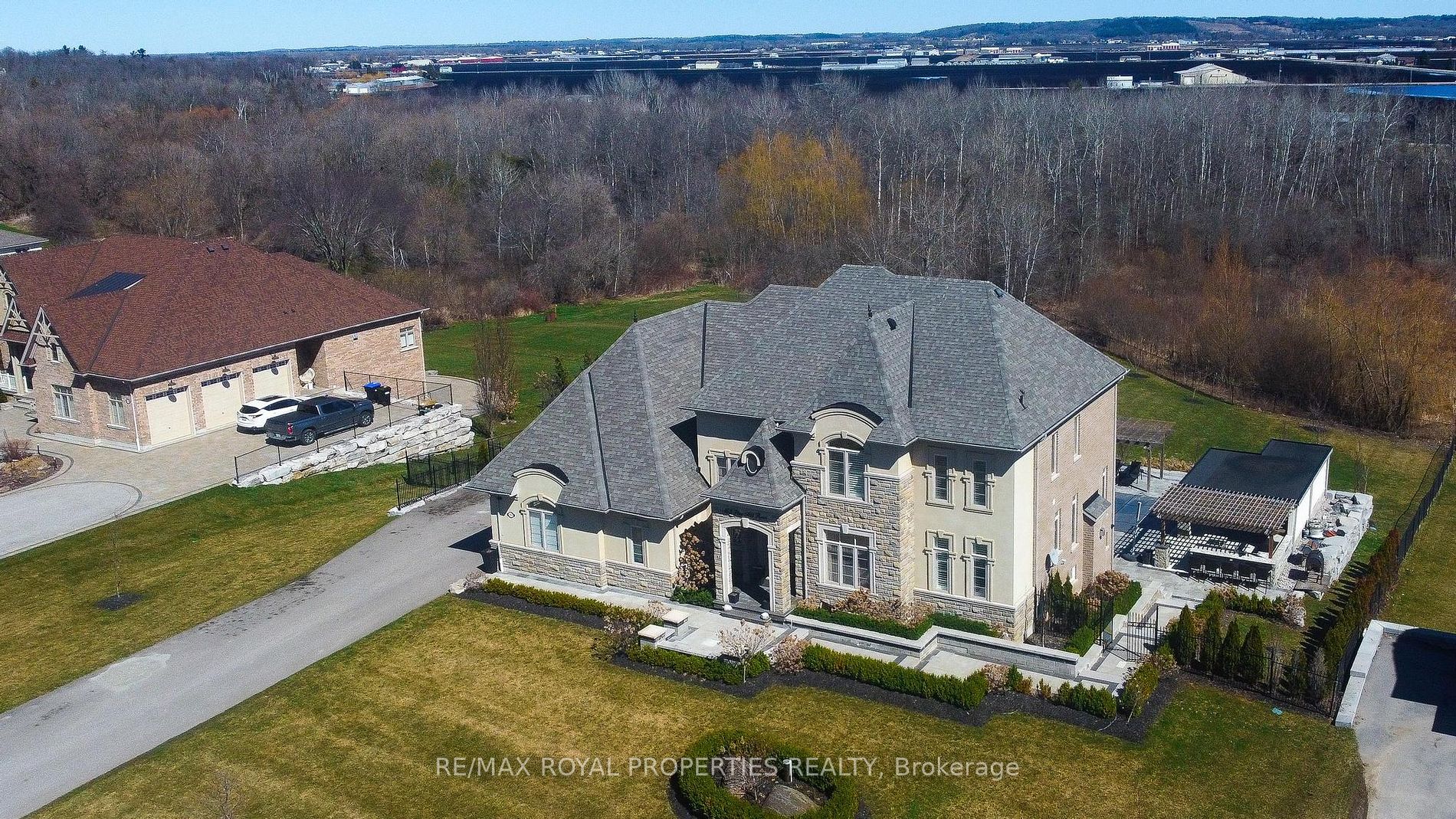 Detached house for sale at 153 Pine Hill Rd Bradford West Gwillimbury Ontario