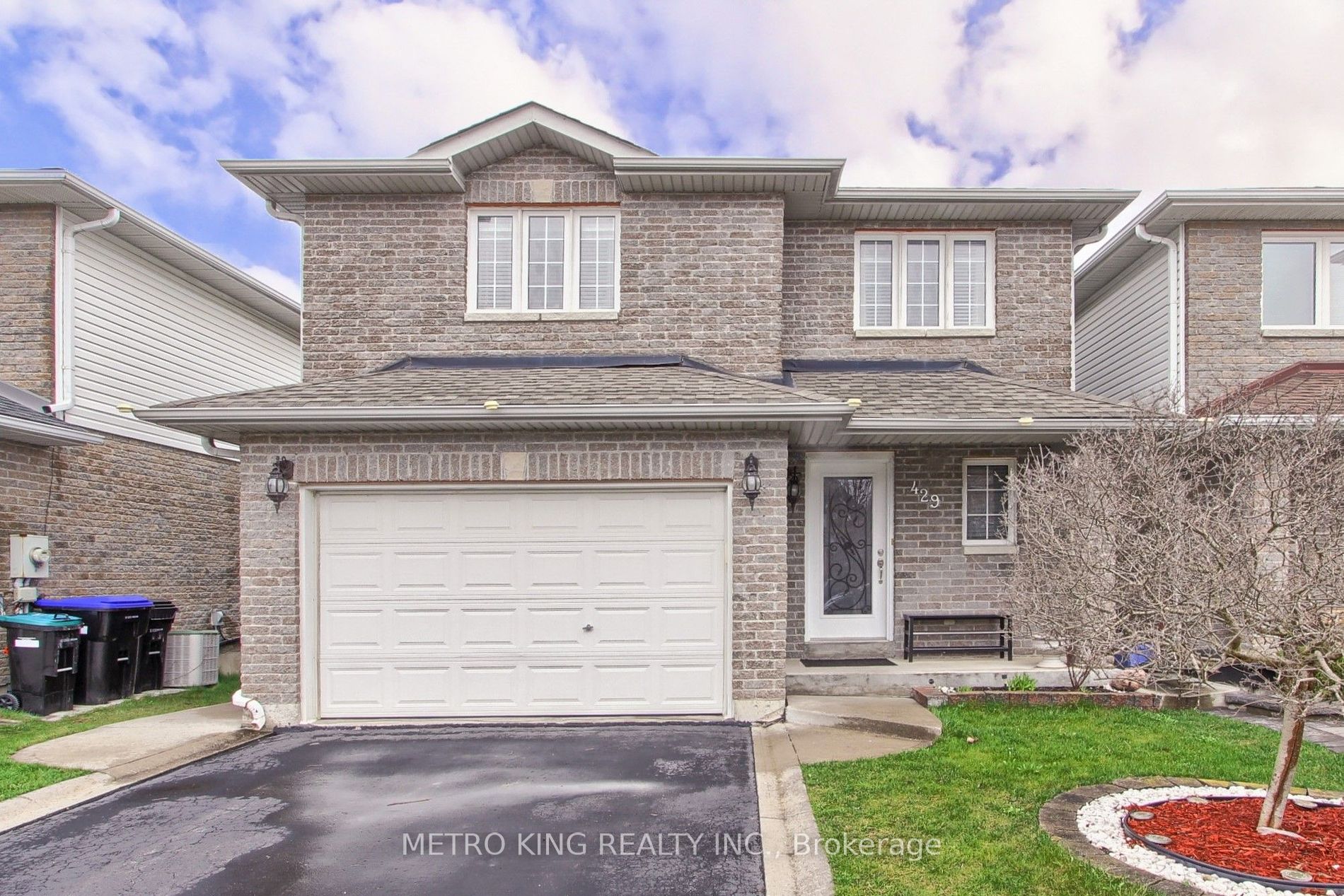 Link house for sale at 429 Simcoe Rd Bradford West Gwillimbury Ontario