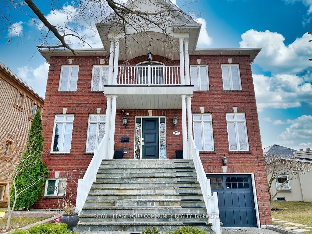 Detached house for sale at 253 Carlton Rd Markham Ontario