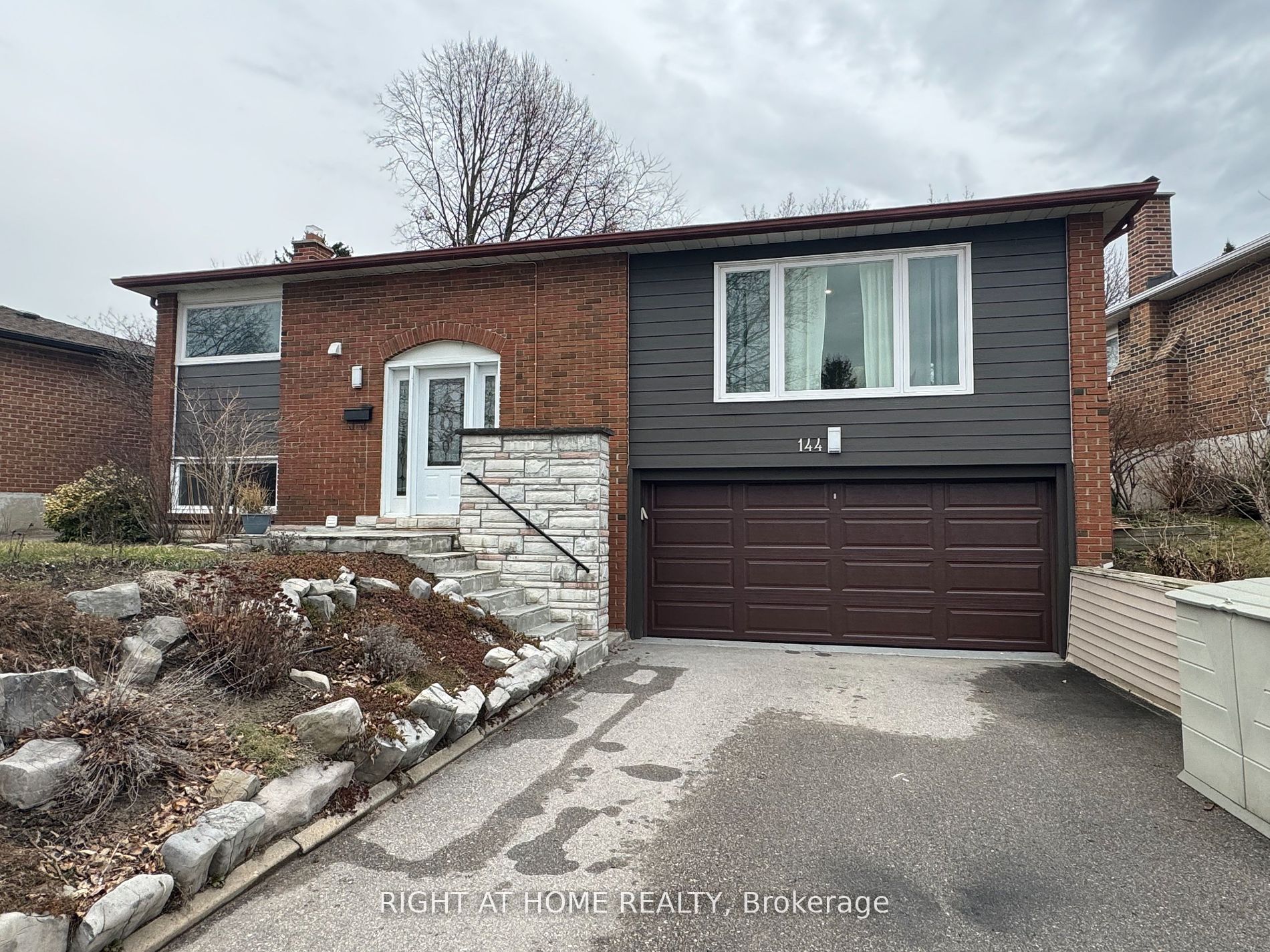 Detached house for sale at 144 Romfield Crct Markham Ontario
