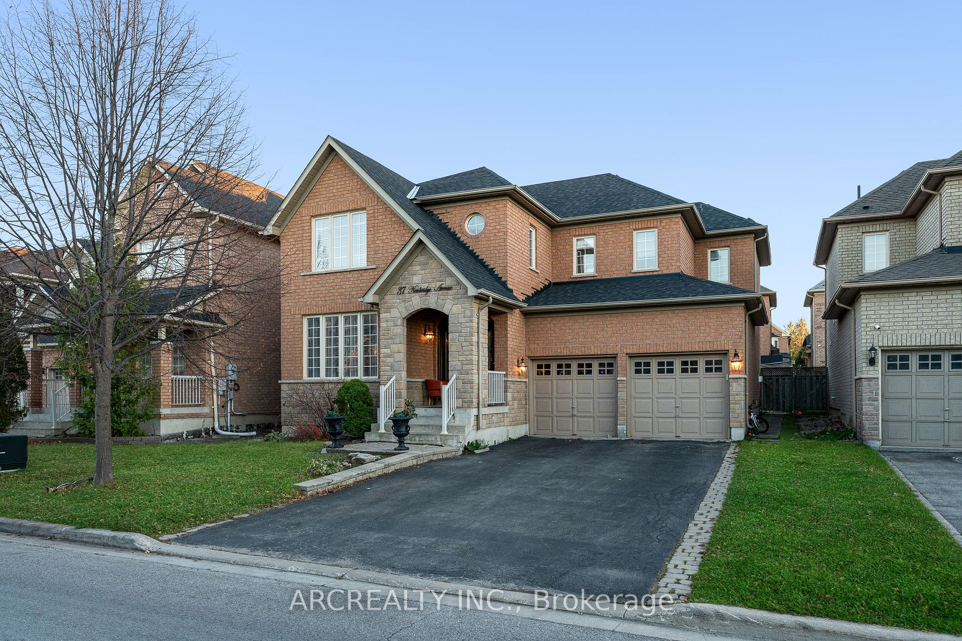 Detached house for sale at 37 Newbridge Ave Richmond Hill Ontario