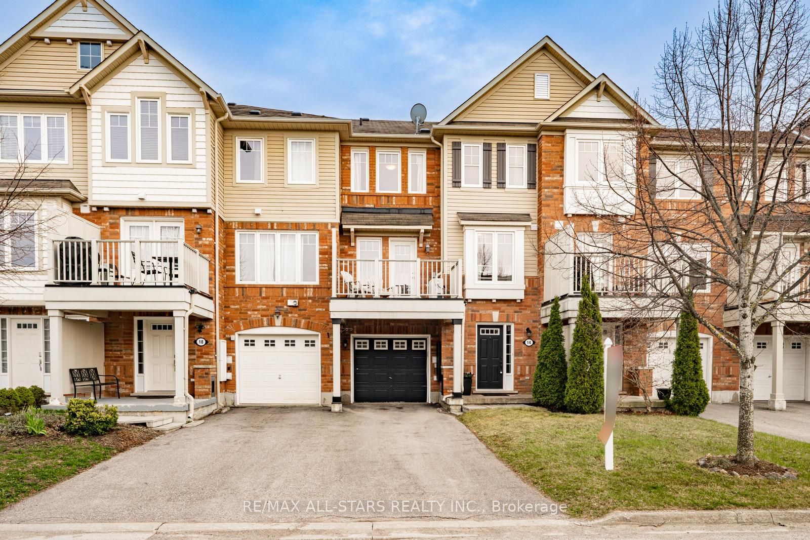 Att/Row/Twnhouse house for sale at 14 Cossey Lane Whitchurch-Stouffville Ontario