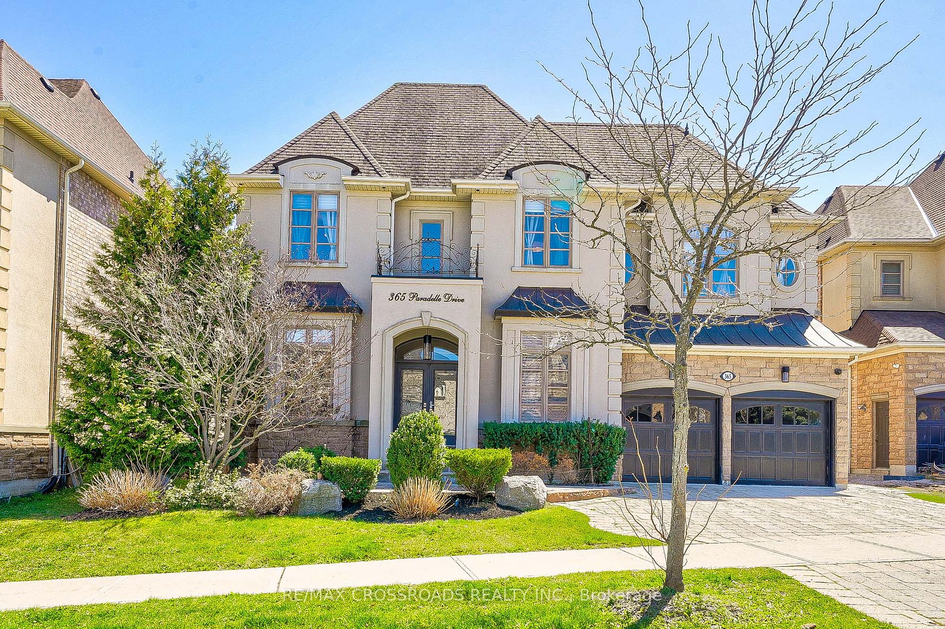 Detached house for sale at 365 Paradelle Dr Richmond Hill Ontario
