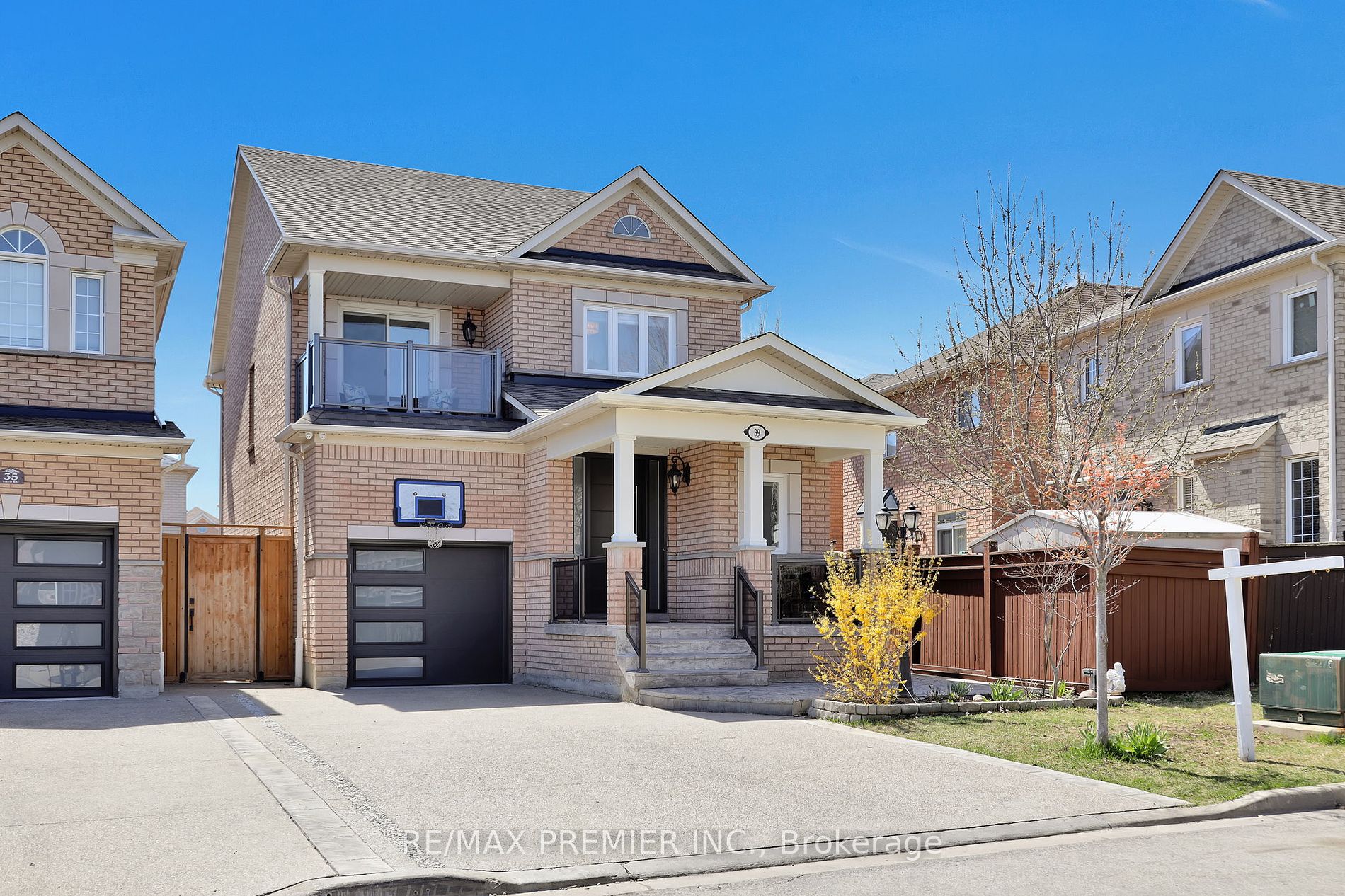 Detached house for sale at 39 Vireo Way Vaughan Ontario