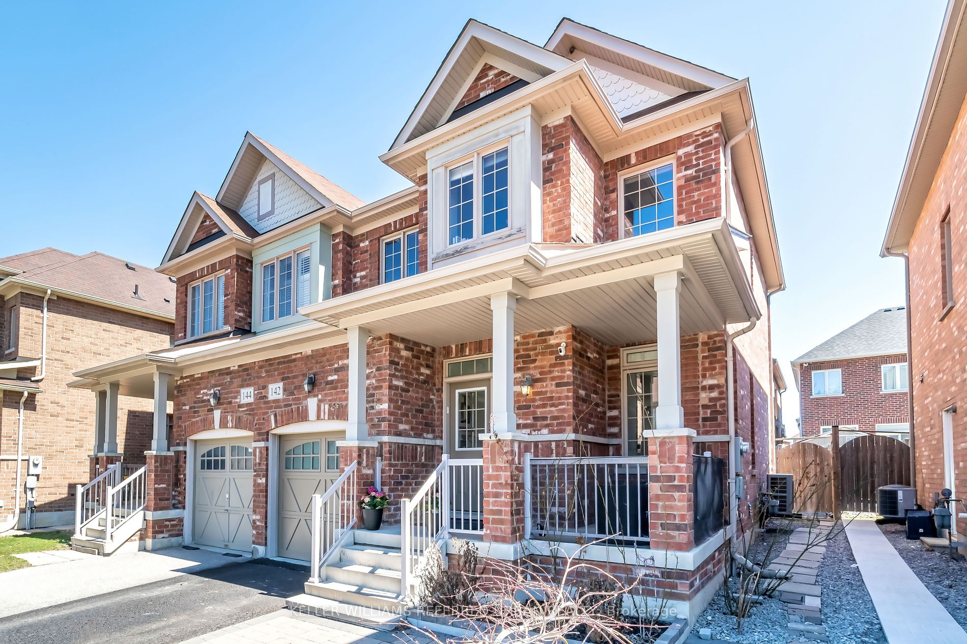 Semi-Detached house for sale at 142 Maria Rd Markham Ontario