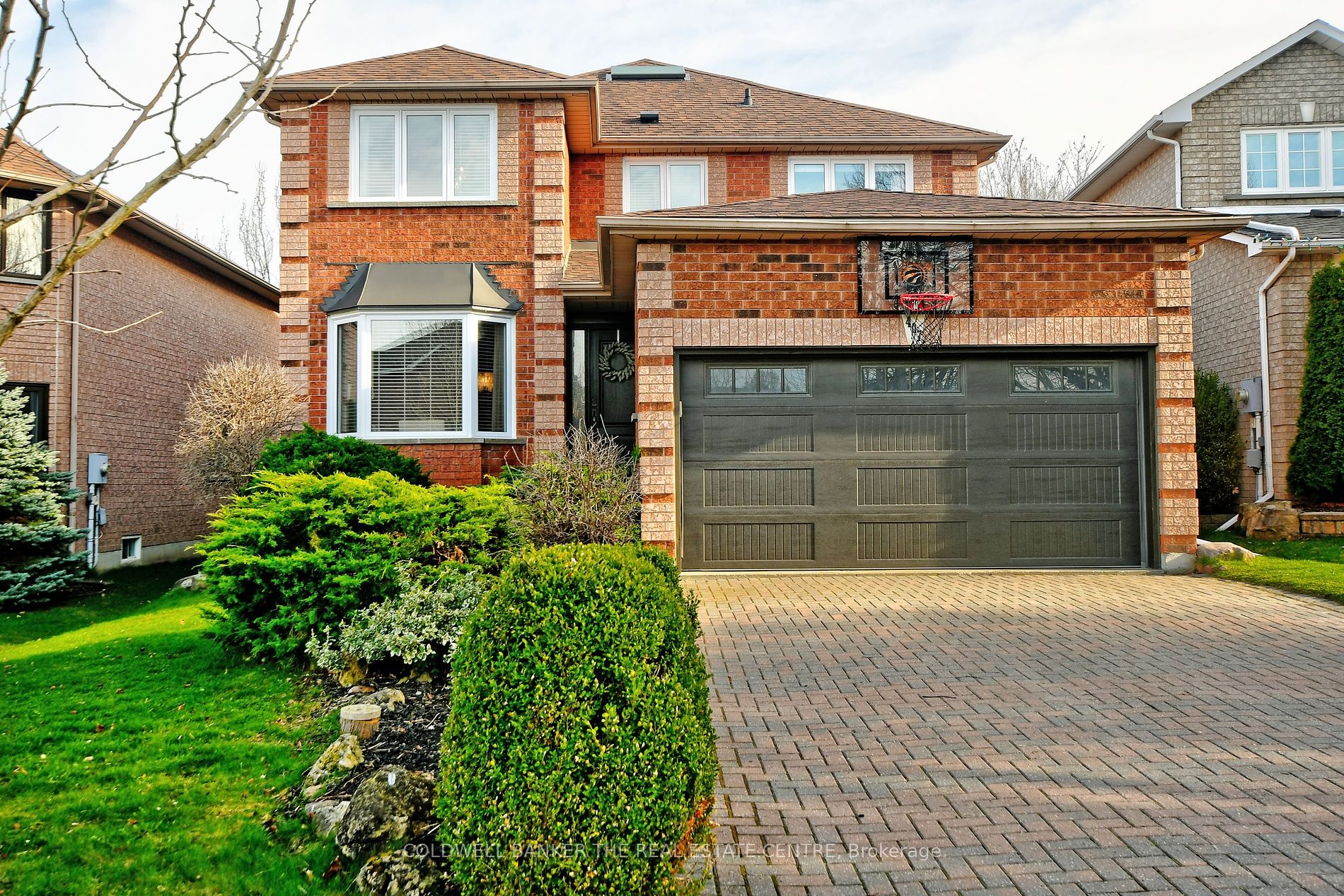 Detached house for sale at 407 Renzius Crt Newmarket Ontario