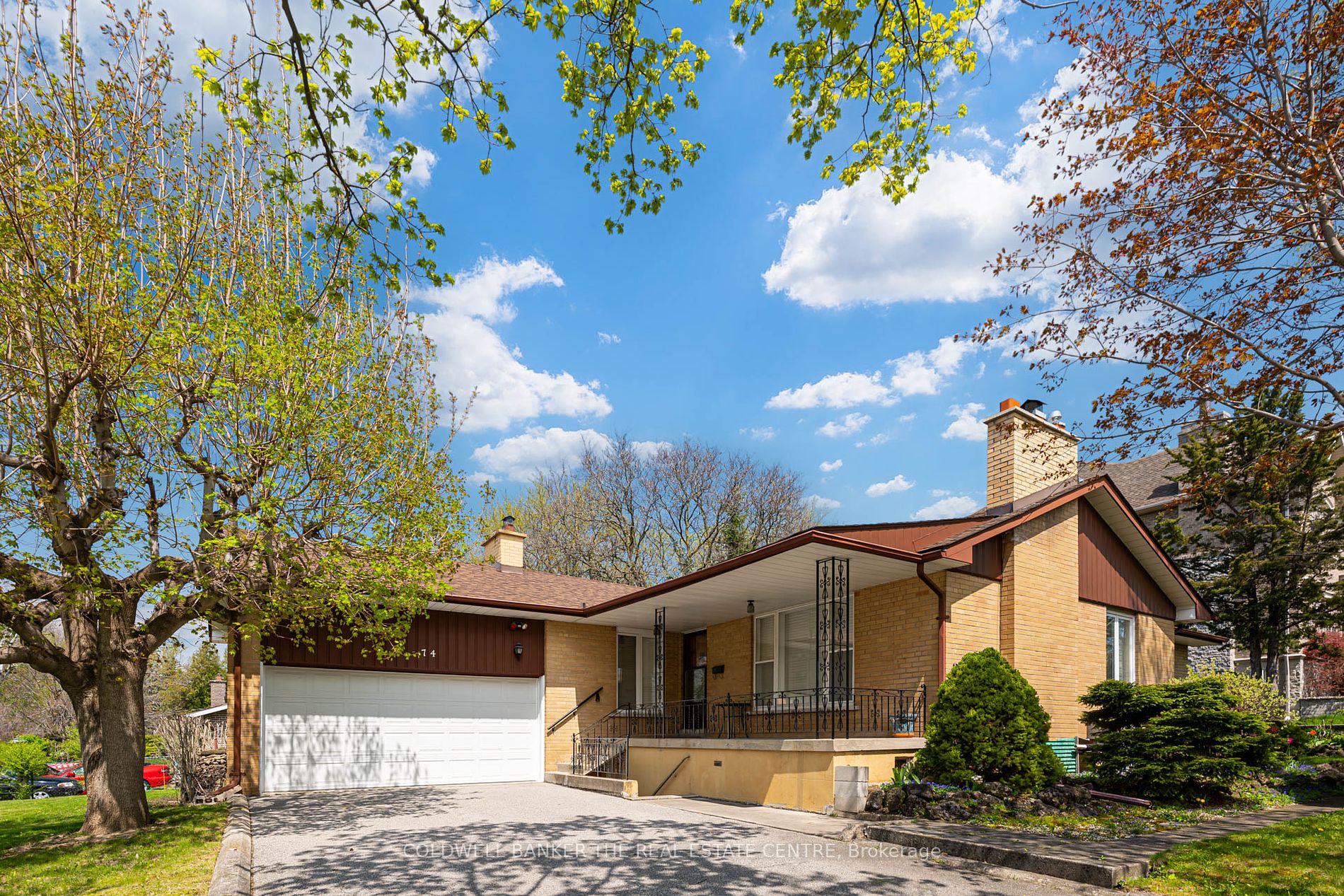 Detached house for sale at 74 Westwood Lane Richmond Hill Ontario