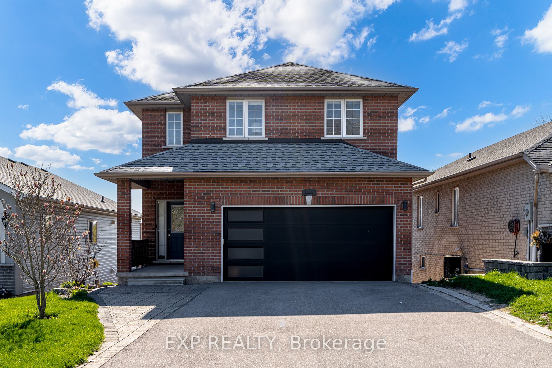 Detached house for sale at 444 Oak St Newmarket Ontario