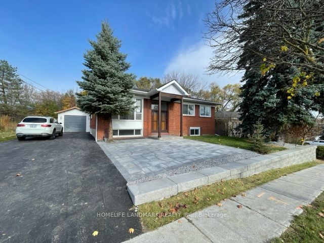 Detached house for sale at 33 Millard Ave E Newmarket Ontario