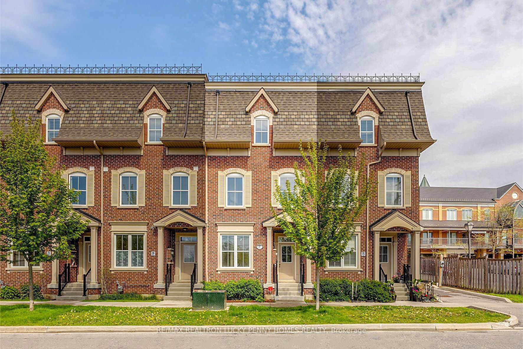 Att/Row/Twnhouse house for sale at 17 Water St Markham Ontario
