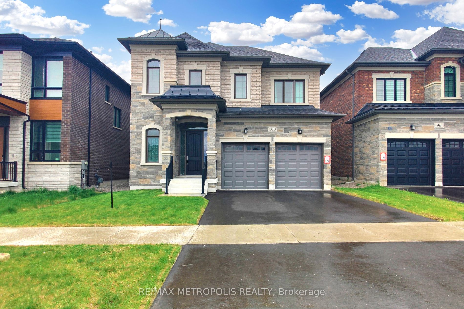 Detached house for sale at 100 Ballantyne Blvd Vaughan Ontario