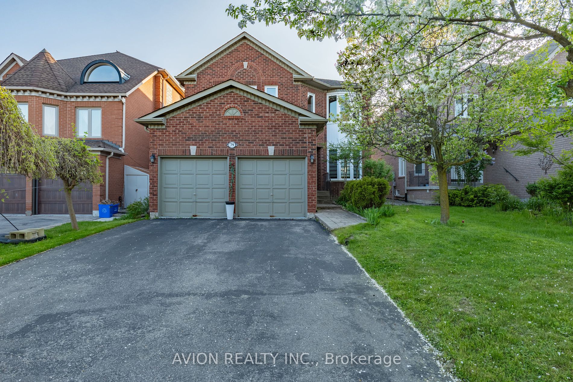 Detached house for sale at 79 Sweet Water Cres Richmond Hill Ontario