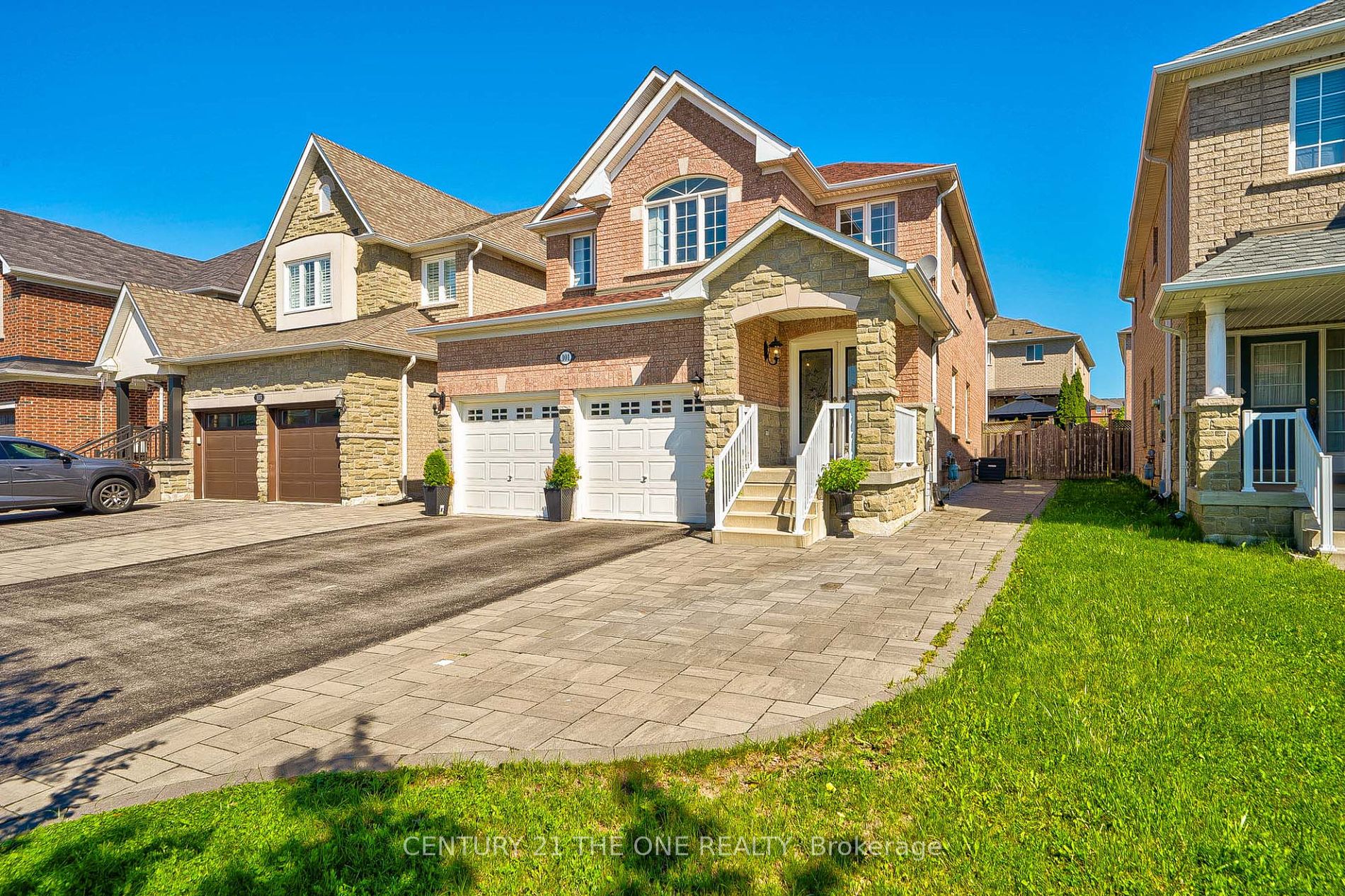 Detached house for sale at 101 Martini Dr Richmond Hill Ontario