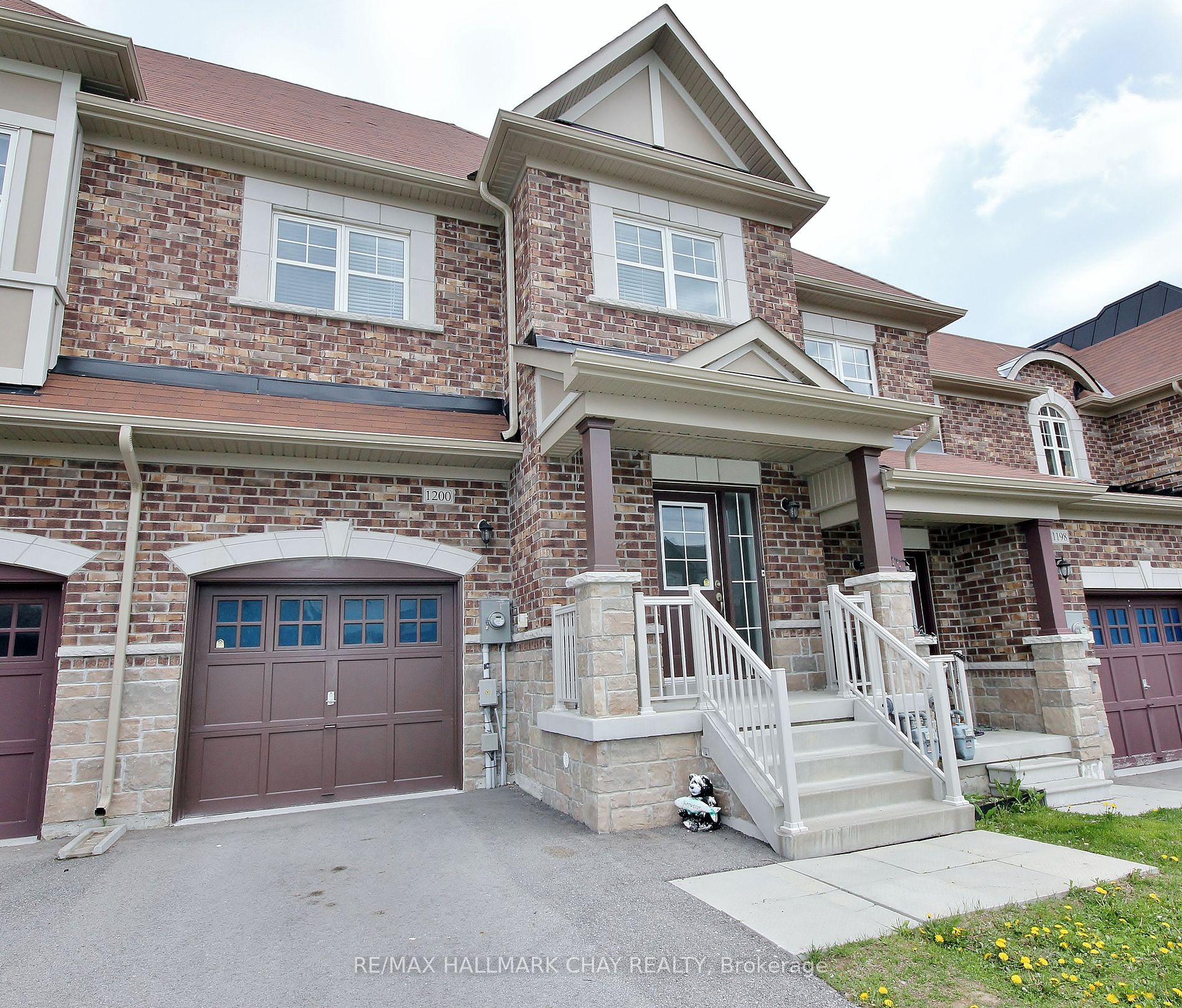 Att/Row/Twnhouse house for sale at 1200 Peelar Cres Innisfil Ontario