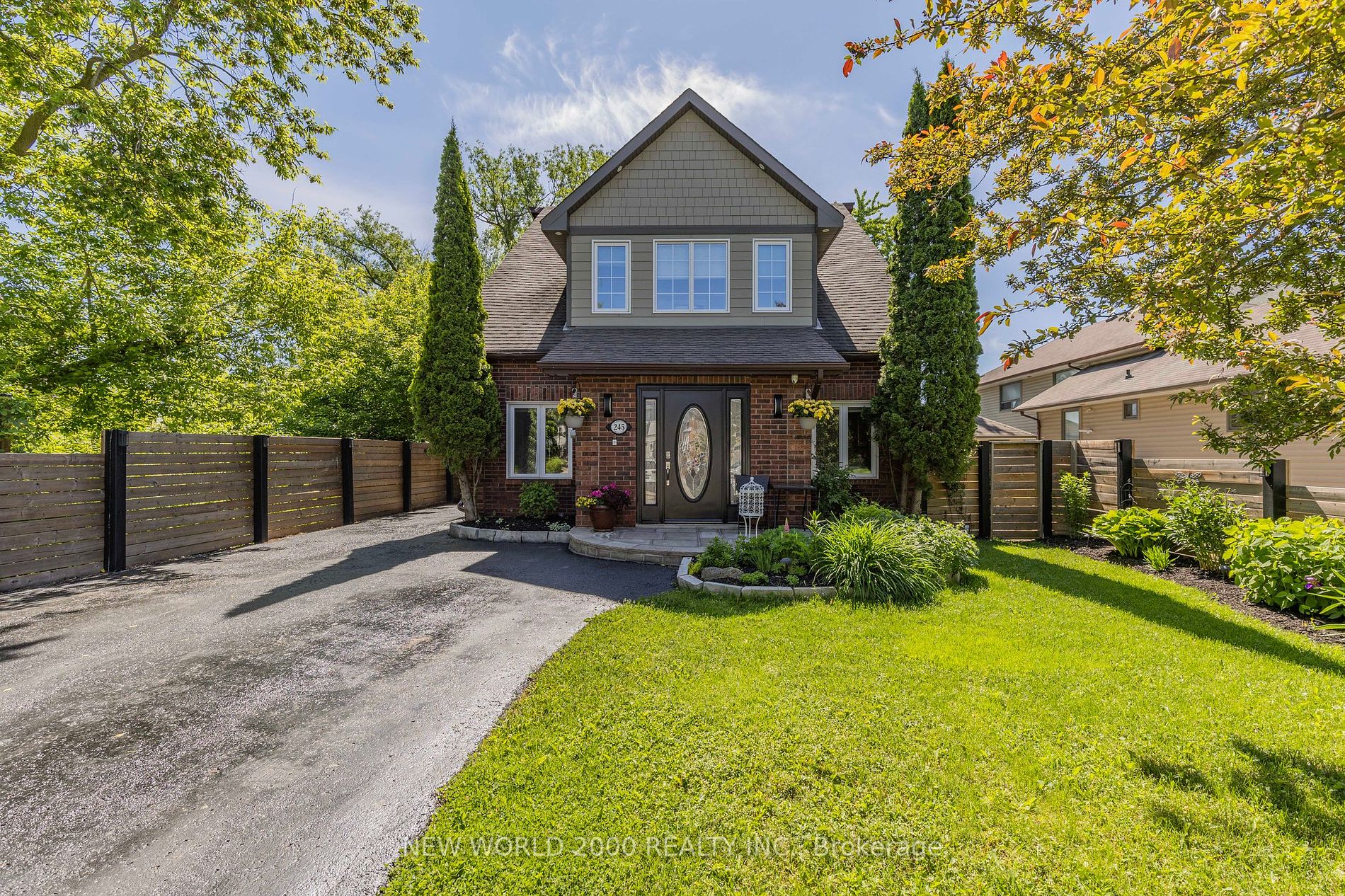 Detached house for sale at 245 Lakeland Cres Richmond Hill Ontario