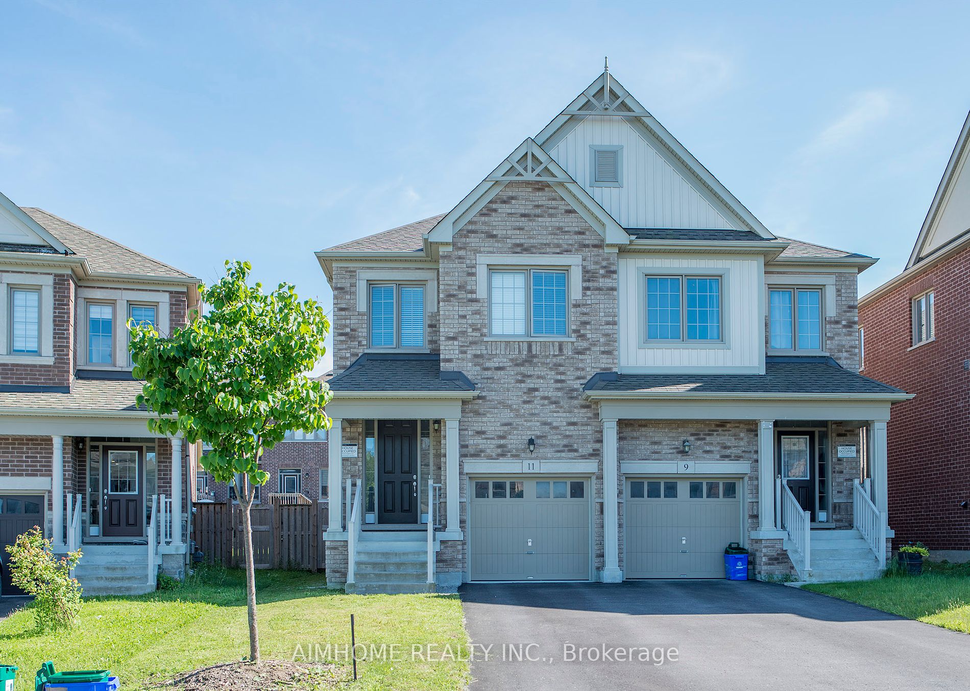 Semi-Detached house for sale at 11 Kester Crt East Gwillimbury Ontario