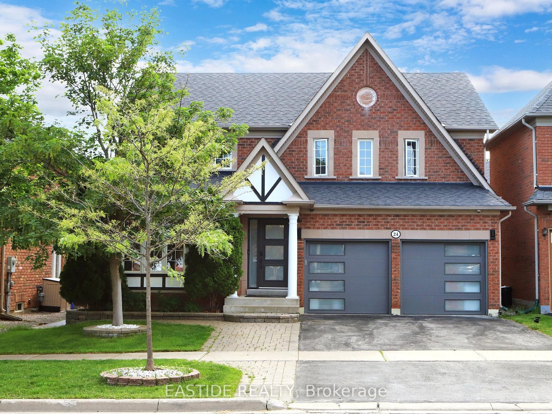 Detached house for sale at 24 Rollinghill Rd Richmond Hill Ontario