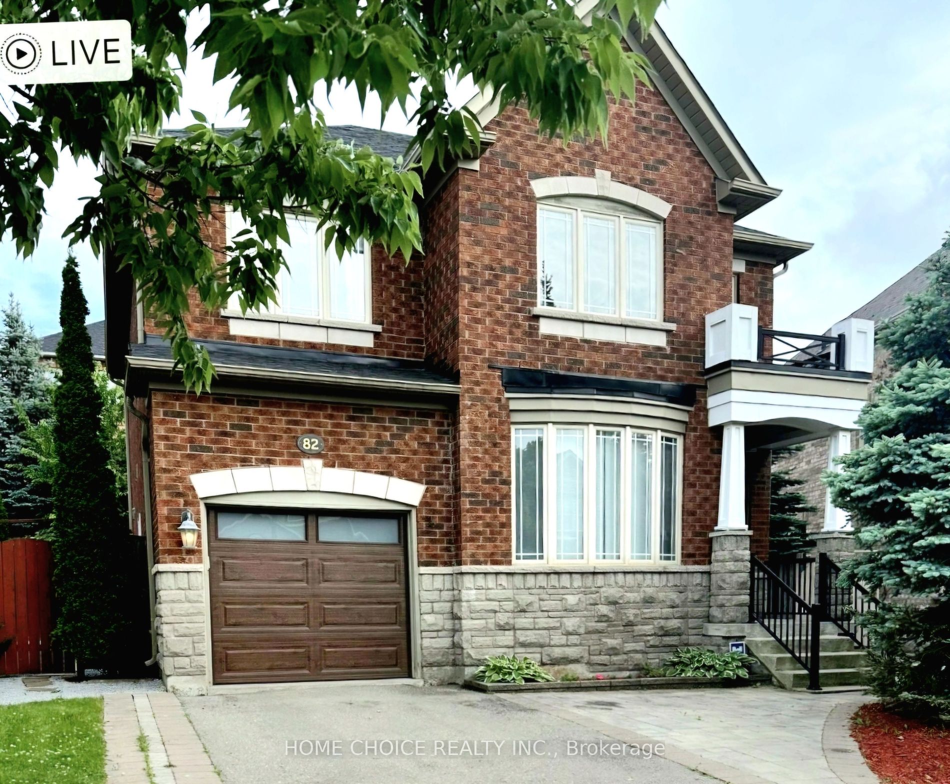 Detached house for sale at 82 Cozens Dr Richmond Hill Ontario