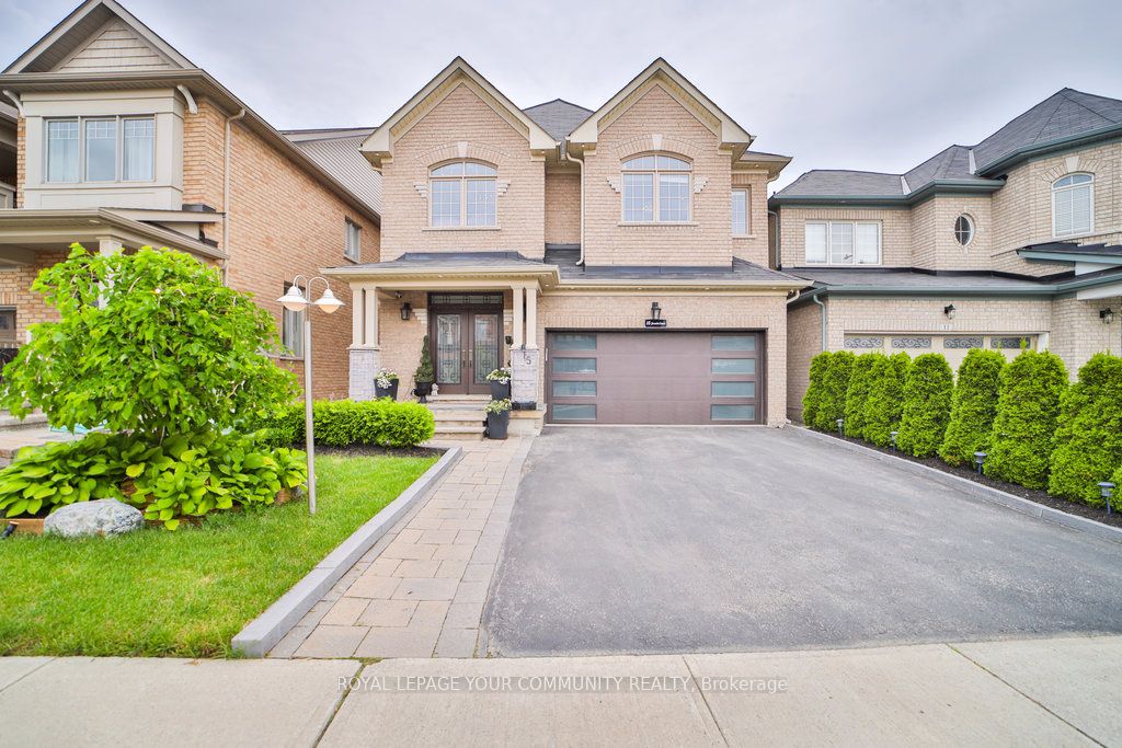 Detached house for sale at 15 Jocada Crt Richmond Hill Ontario