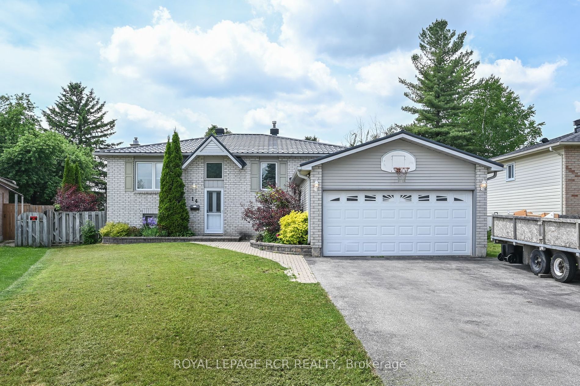 Detached house for sale at 14 Robertson Rd Essa Ontario