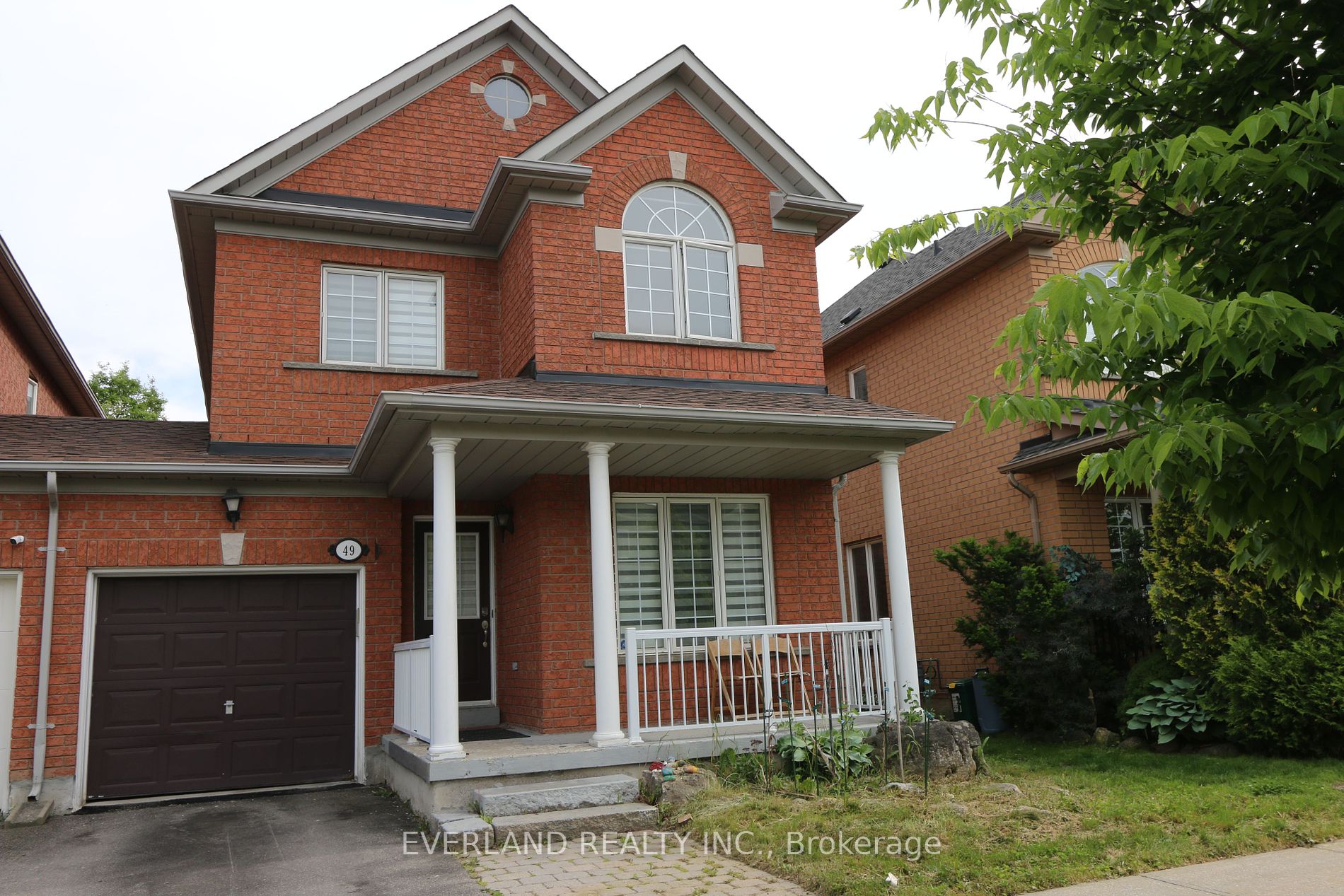 Att/Row/Twnhouse house for sale at 49 Walkview Cres Richmond Hill Ontario