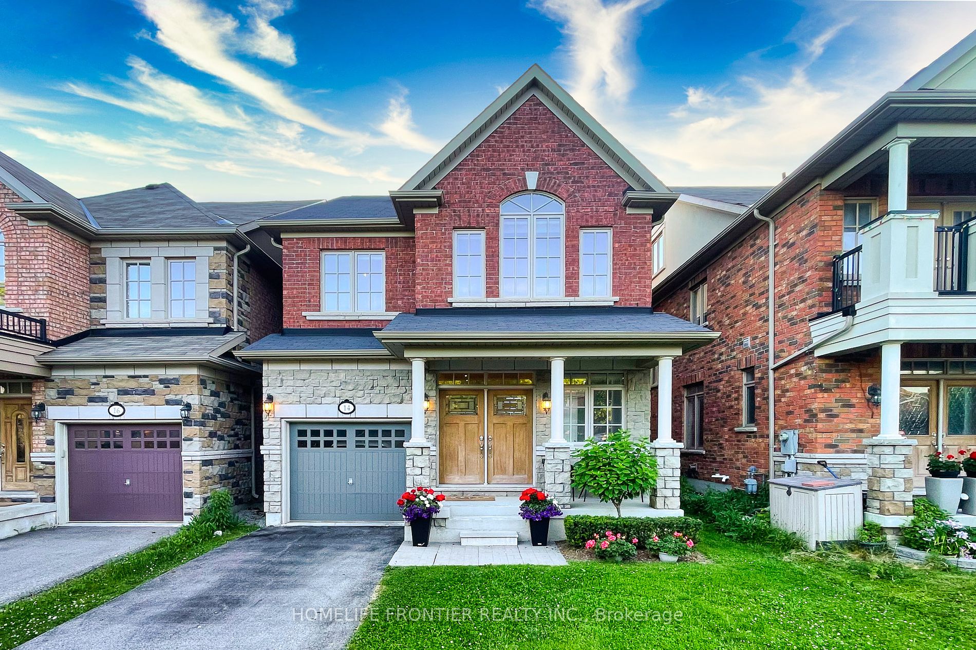Detached house for sale at 14 Coventry Crt W Richmond Hill Ontario