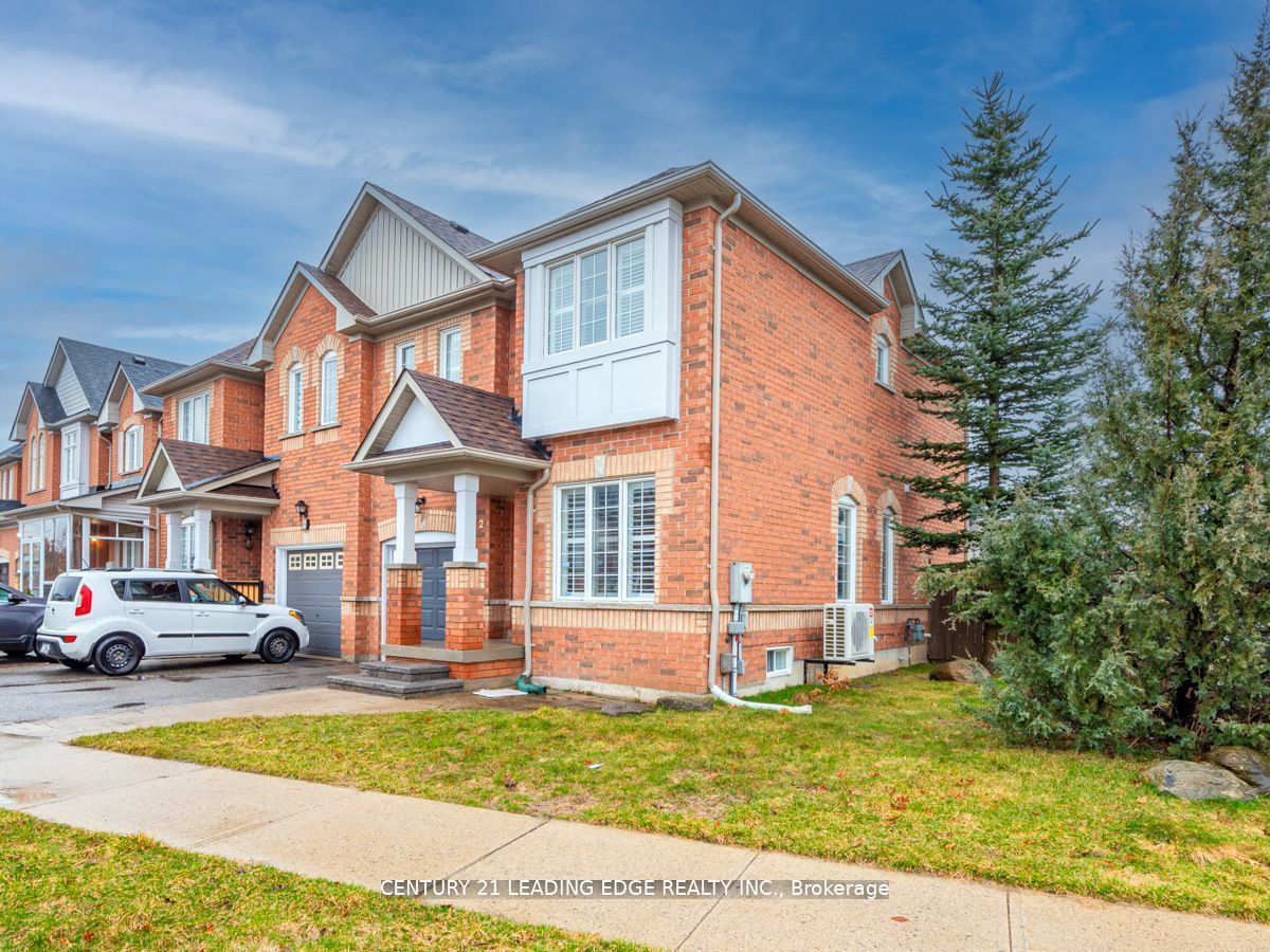 Semi-Detached house for sale at 2 Barnwood Dr Richmond Hill Ontario