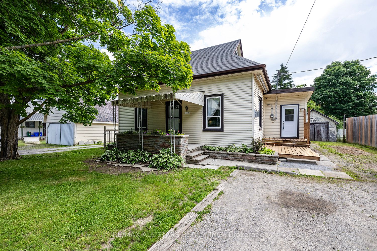 Detached house for sale at 139 Laidlaw St N Brock Ontario