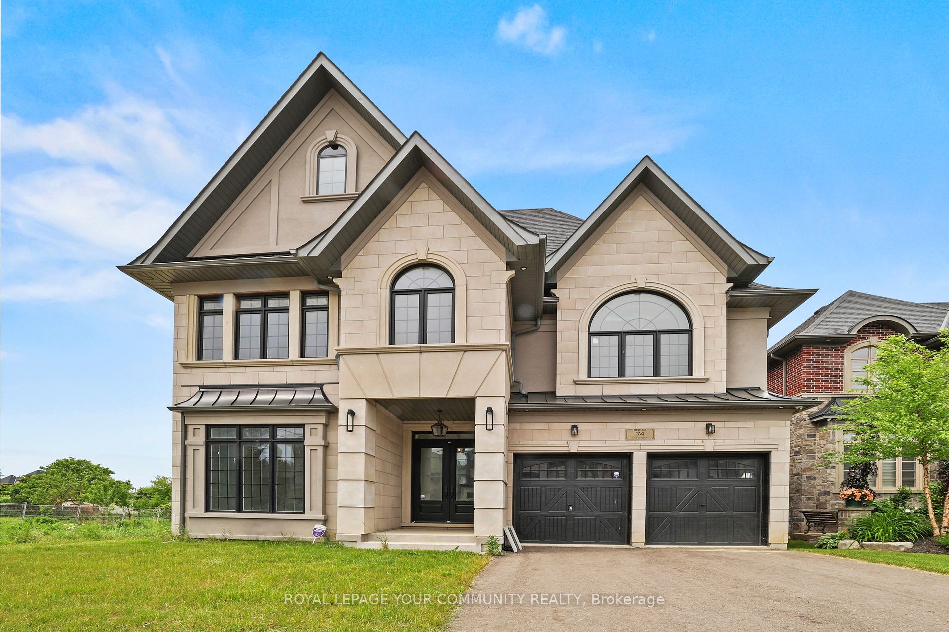 Detached house for sale at 74 Bond Cres Richmond Hill Ontario