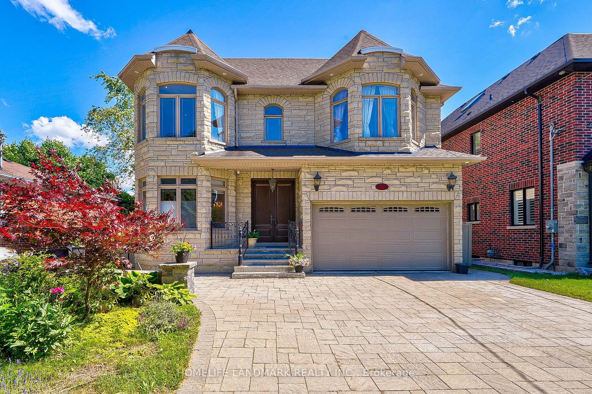 Detached house for sale at 426 Centre St E Richmond Hill Ontario