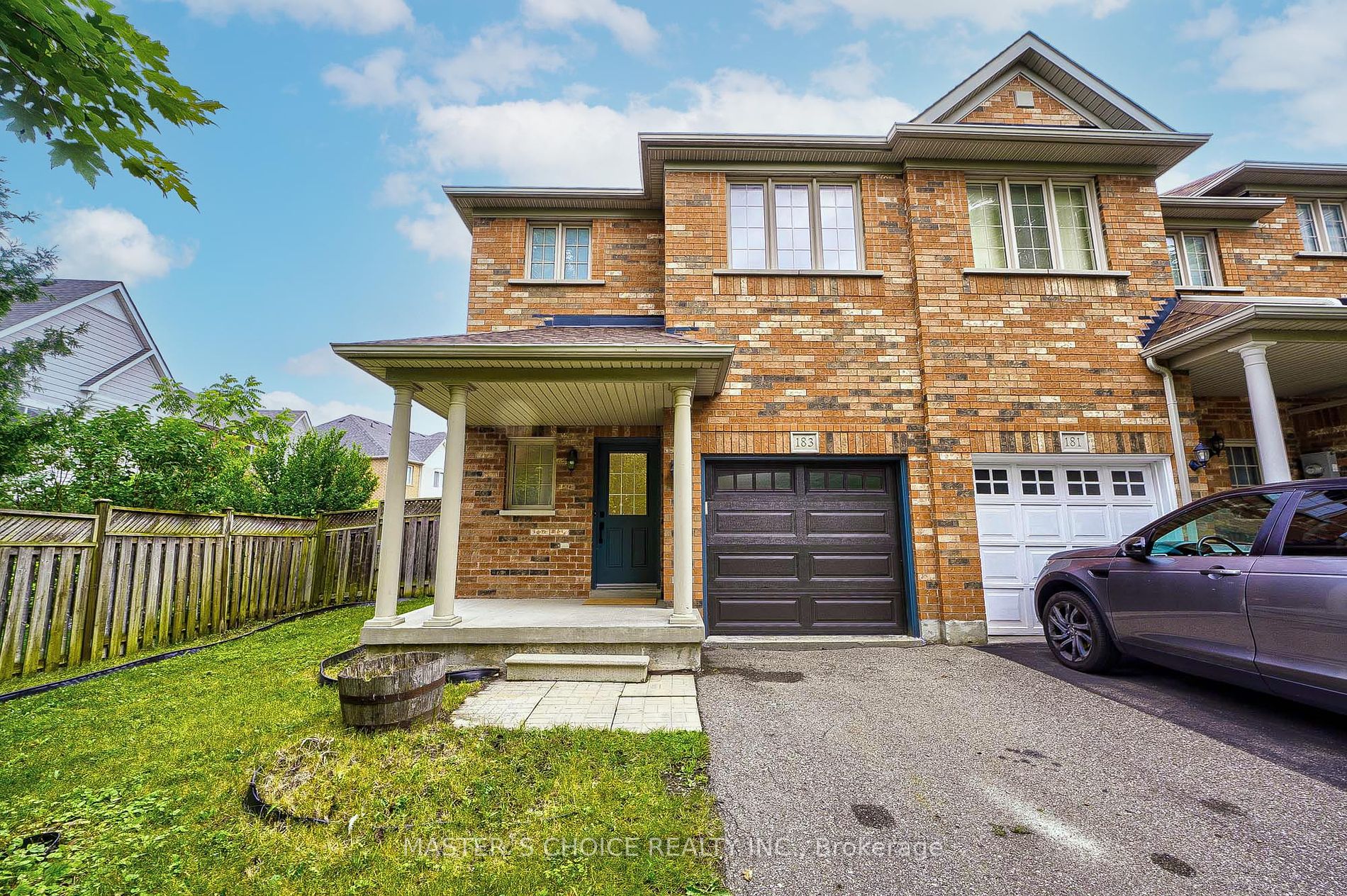 Att/Row/Twnhouse house for sale at 183 Hartford Cres Newmarket Ontario