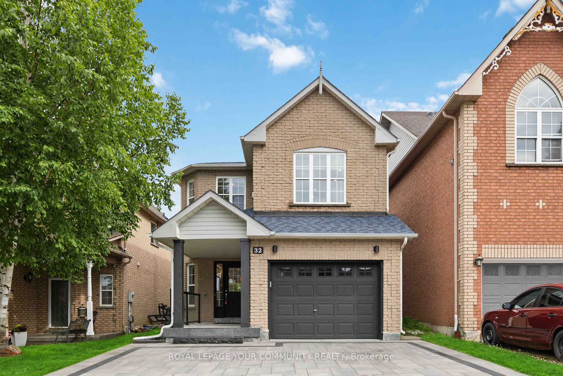 Detached house for sale at 32 Carousel Cres Richmond Hill Ontario