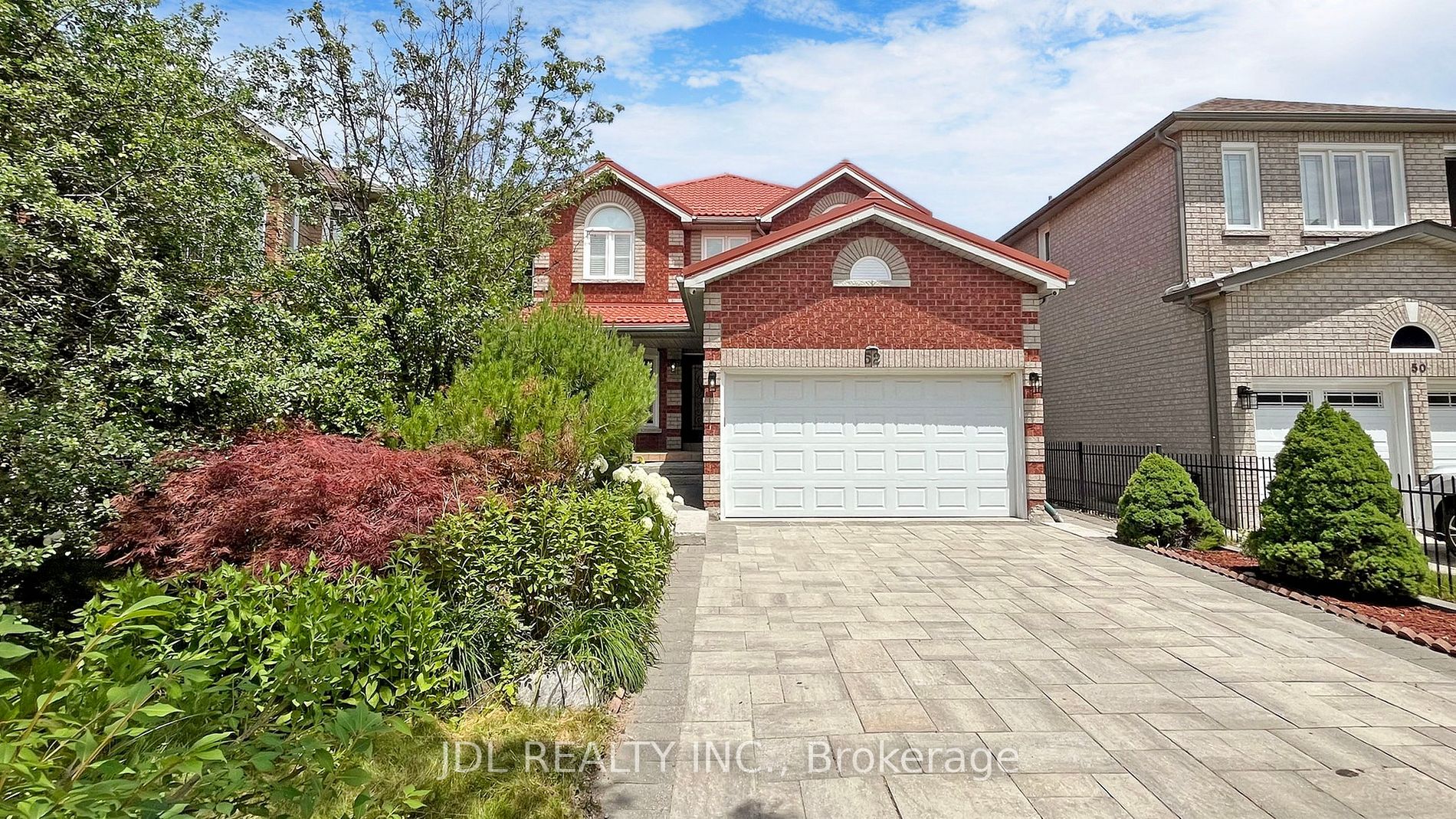 Detached house for sale at 52 Cedarhurst Dr Richmond Hill Ontario