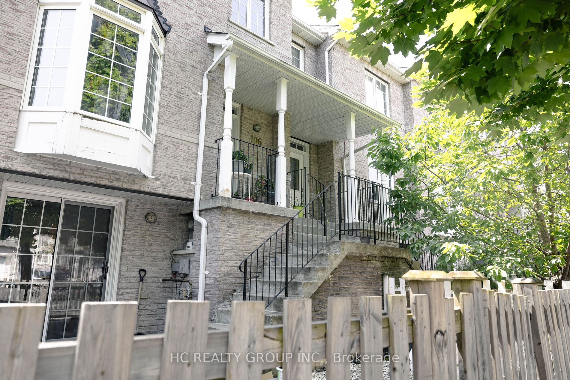 Att/Row/Twnhouse house for sale at 106 Sunway Sq Markham Ontario