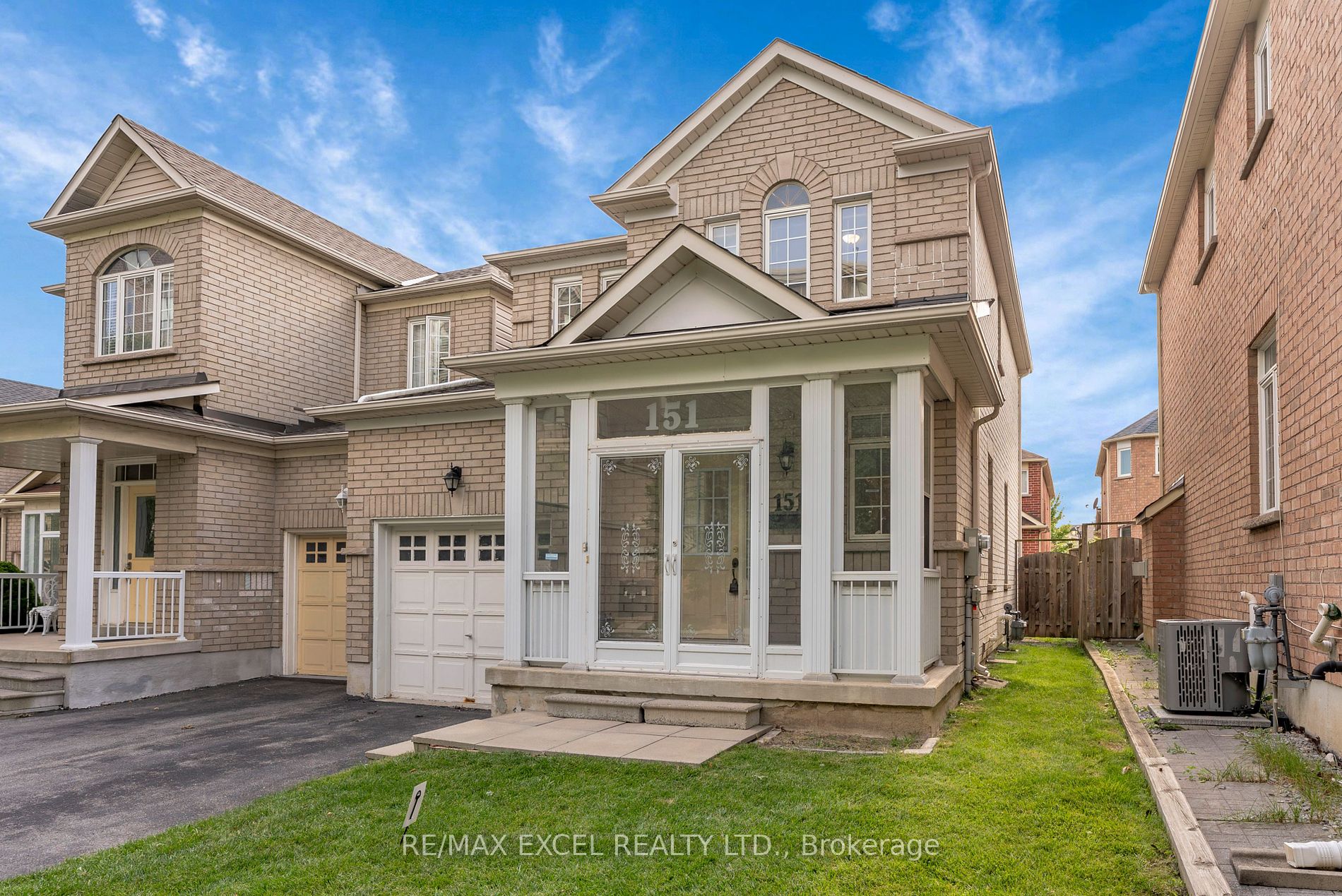 Link house for sale at 151 Hillwood St Markham Ontario