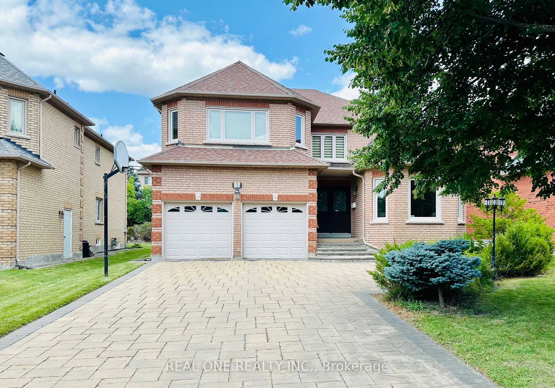 Detached house for sale at 18 Henricks Cres Richmond Hill Ontario