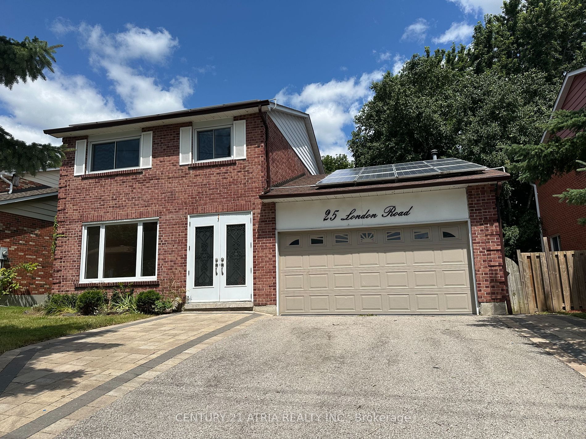 Detached house for sale at 25 London Rd Newmarket Ontario