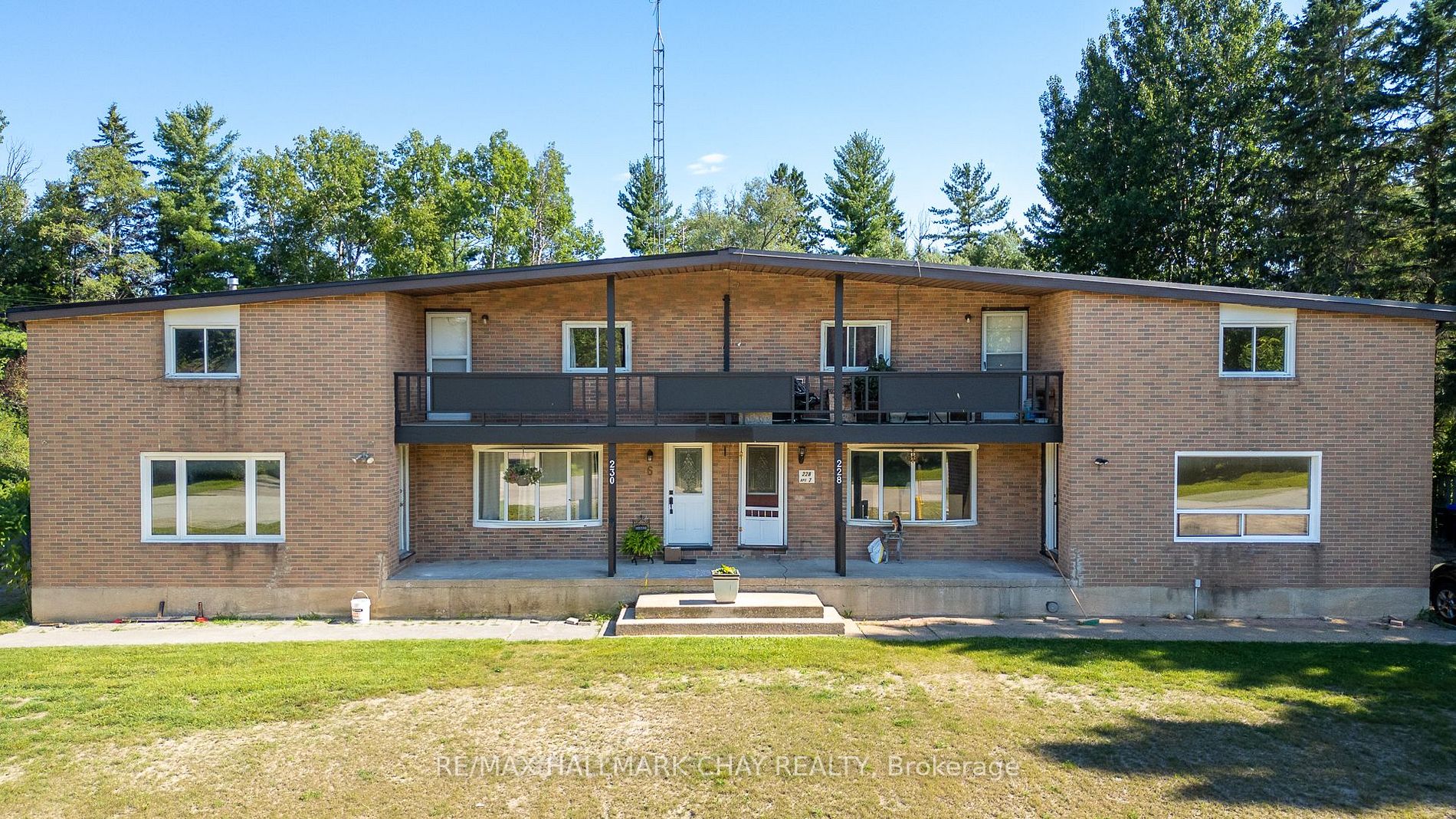 Att/Row/Twnhouse house for sale at 228A Cindy Lane Essa Ontario